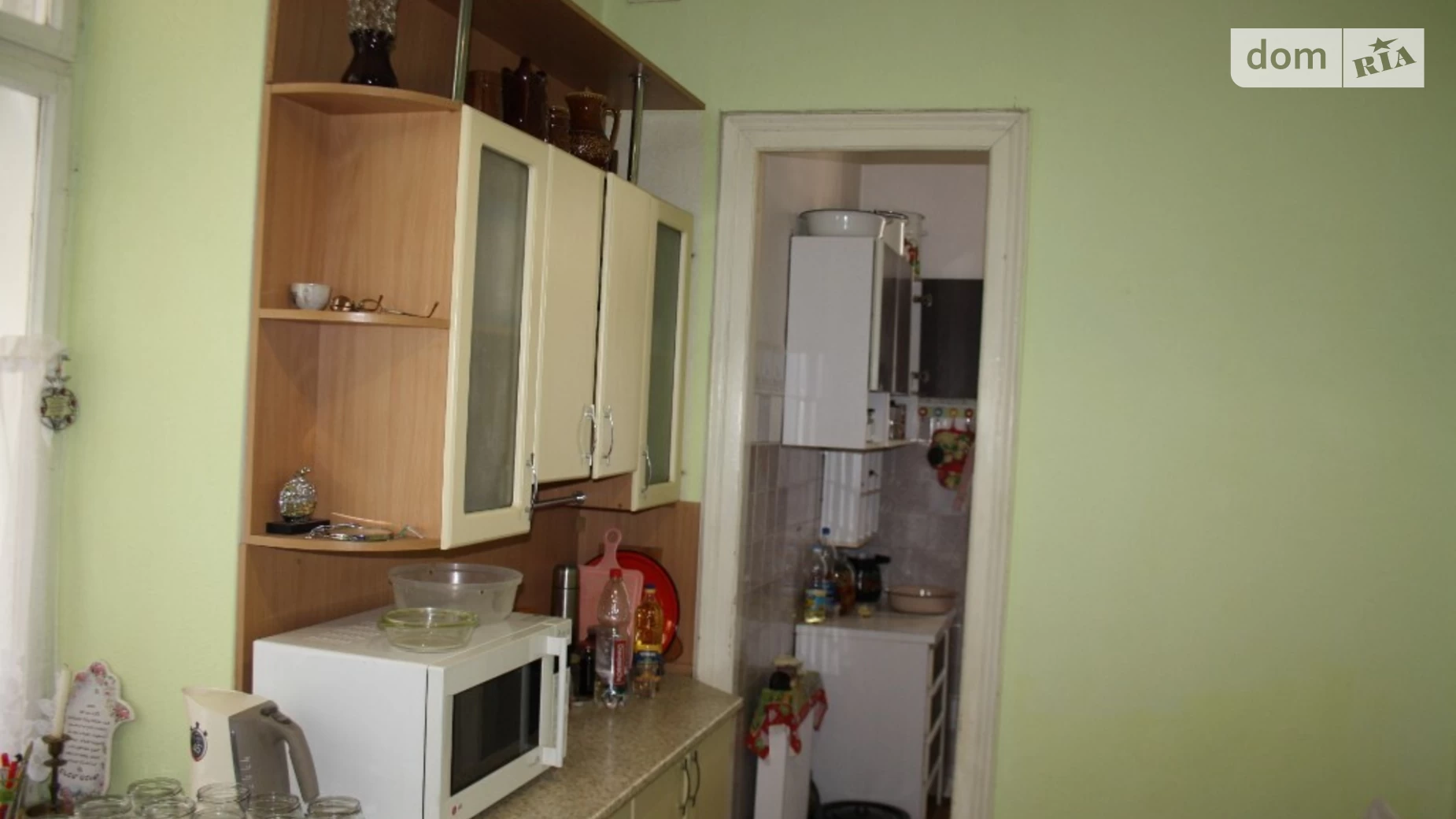 Продается 3-комнатная квартира 86 кв. м в Черновцах, ул. Руснаков Братьев