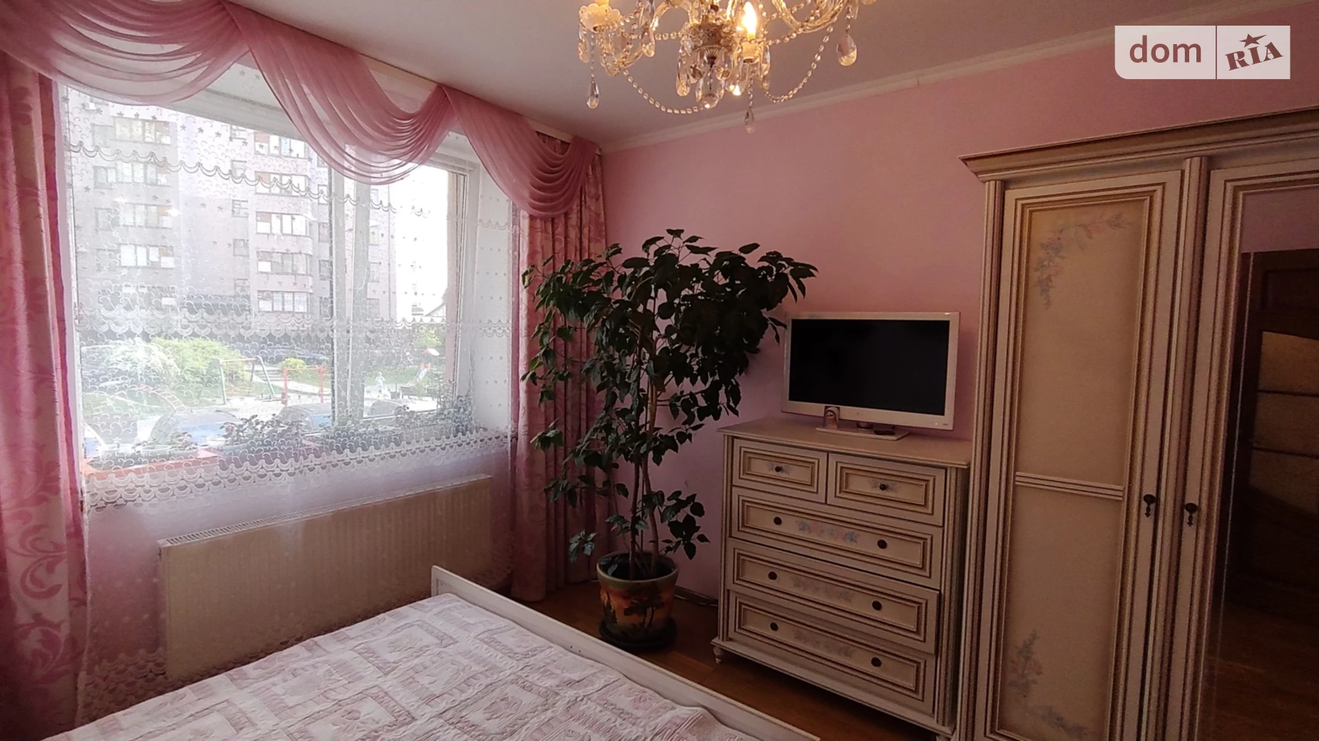 Продается 3-комнатная квартира 71.6 кв. м в Ивано-Франковске, ул. Пулюя И. - фото 2