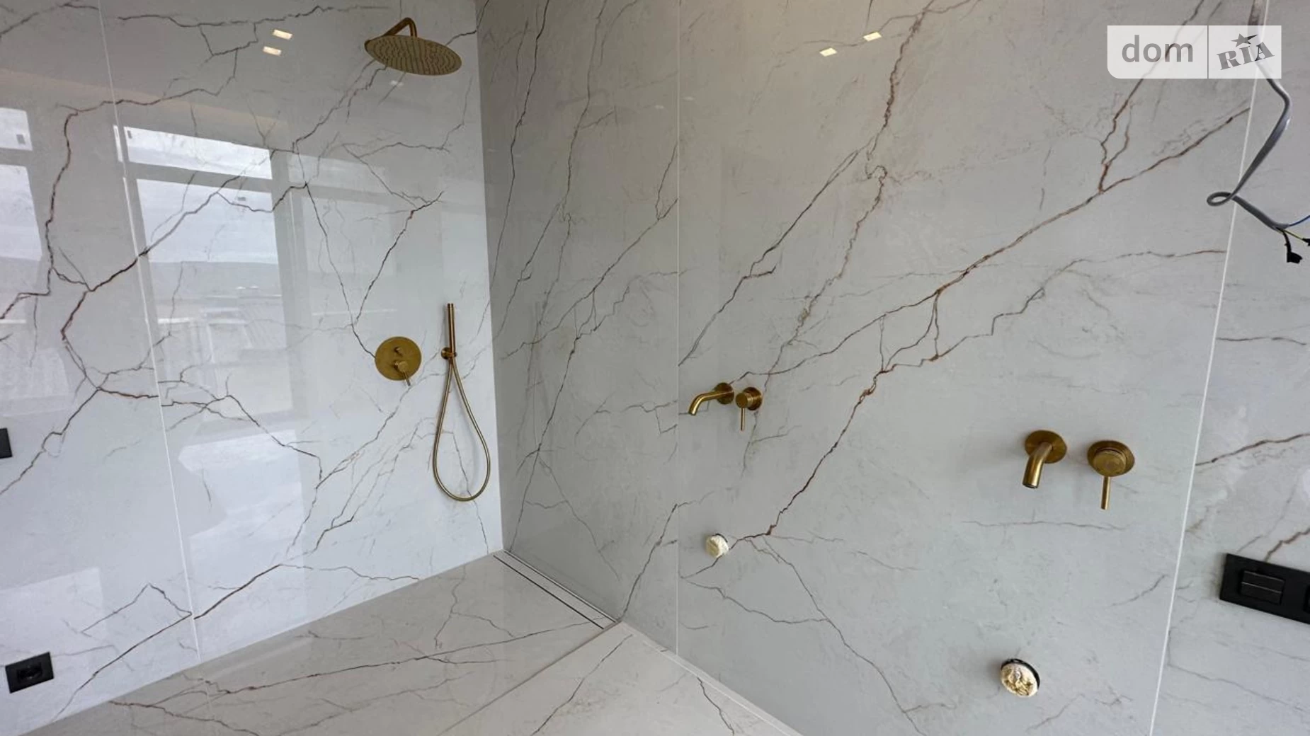 Продается дом на 2 этажа 220 кв. м с мансардой, цена: 297000 $ - фото 2