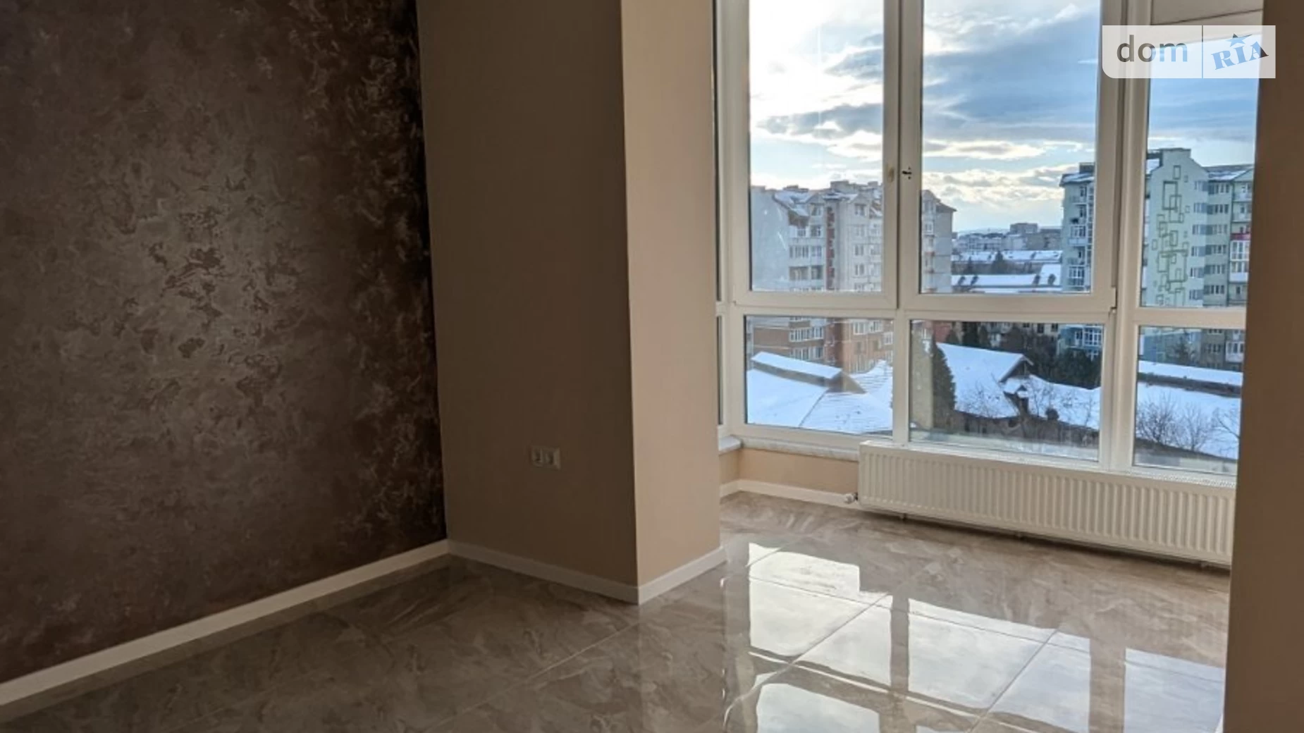 Продается 1-комнатная квартира 38 кв. м в Ивано-Франковске, ул. Княгинин, 44 - фото 2