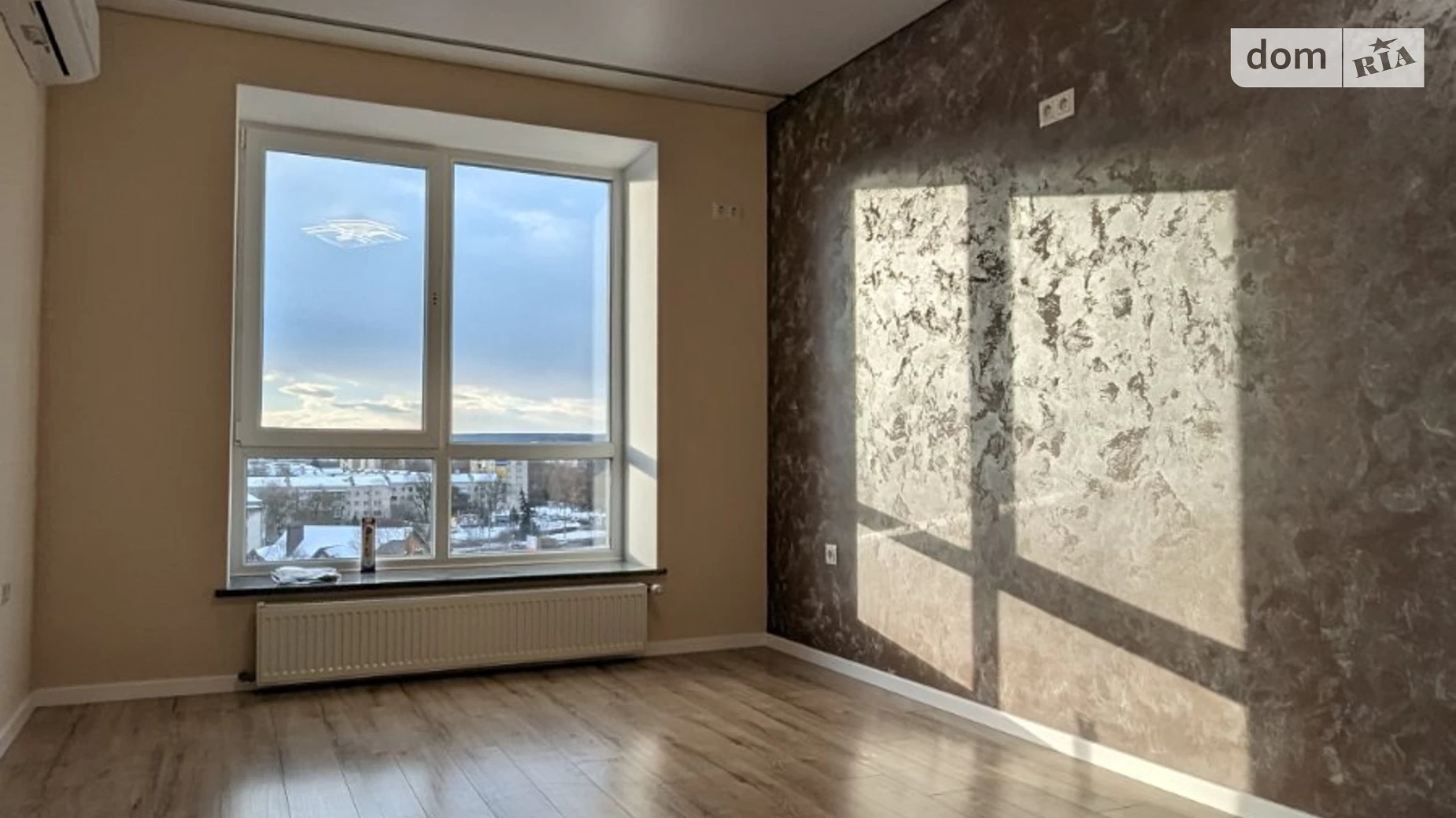 Продается 1-комнатная квартира 38 кв. м в Ивано-Франковске, ул. Княгинин, 44