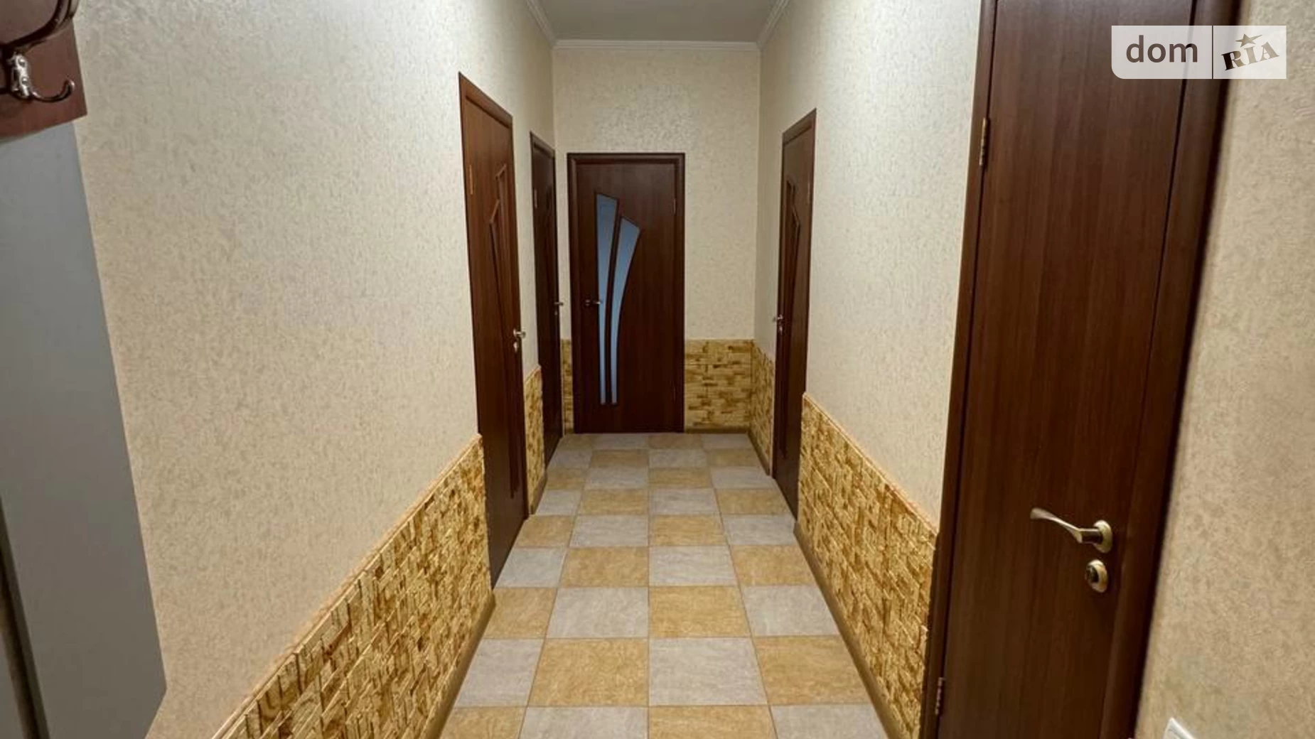 Продається 2-кімнатна квартира 68 кв. м у Якушинцях, Барнікова