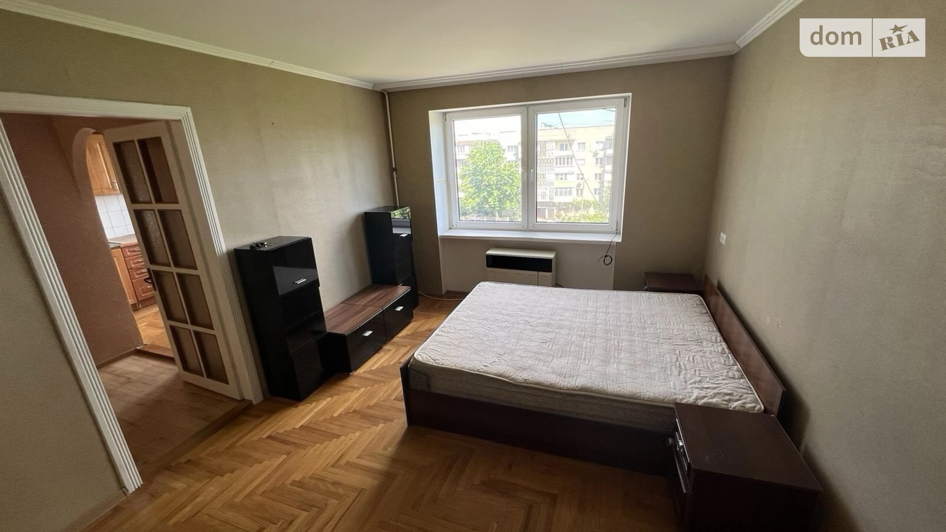 Продается 1-комнатная квартира 39 кв. м в Мукачеве, Мукачево