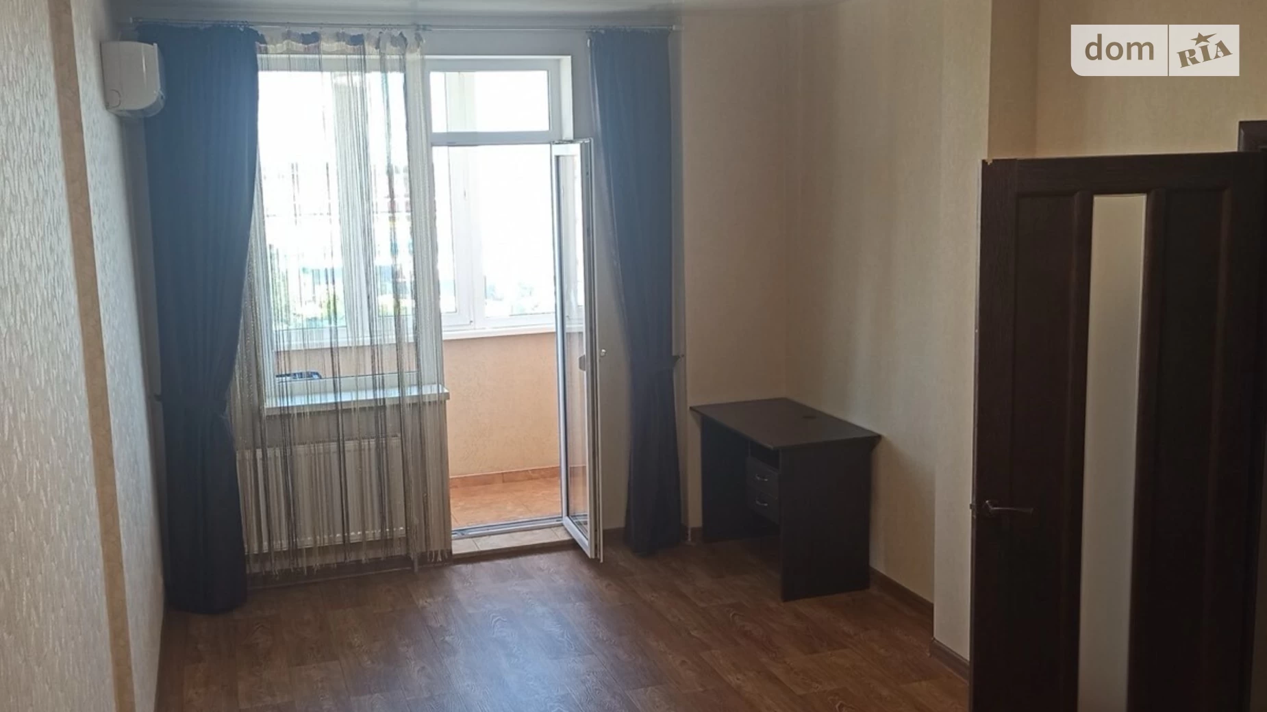 Продается 1-комнатная квартира 50 кв. м в Одессе, ул. Владислава Бувалкина(Генерала Бочарова), 54