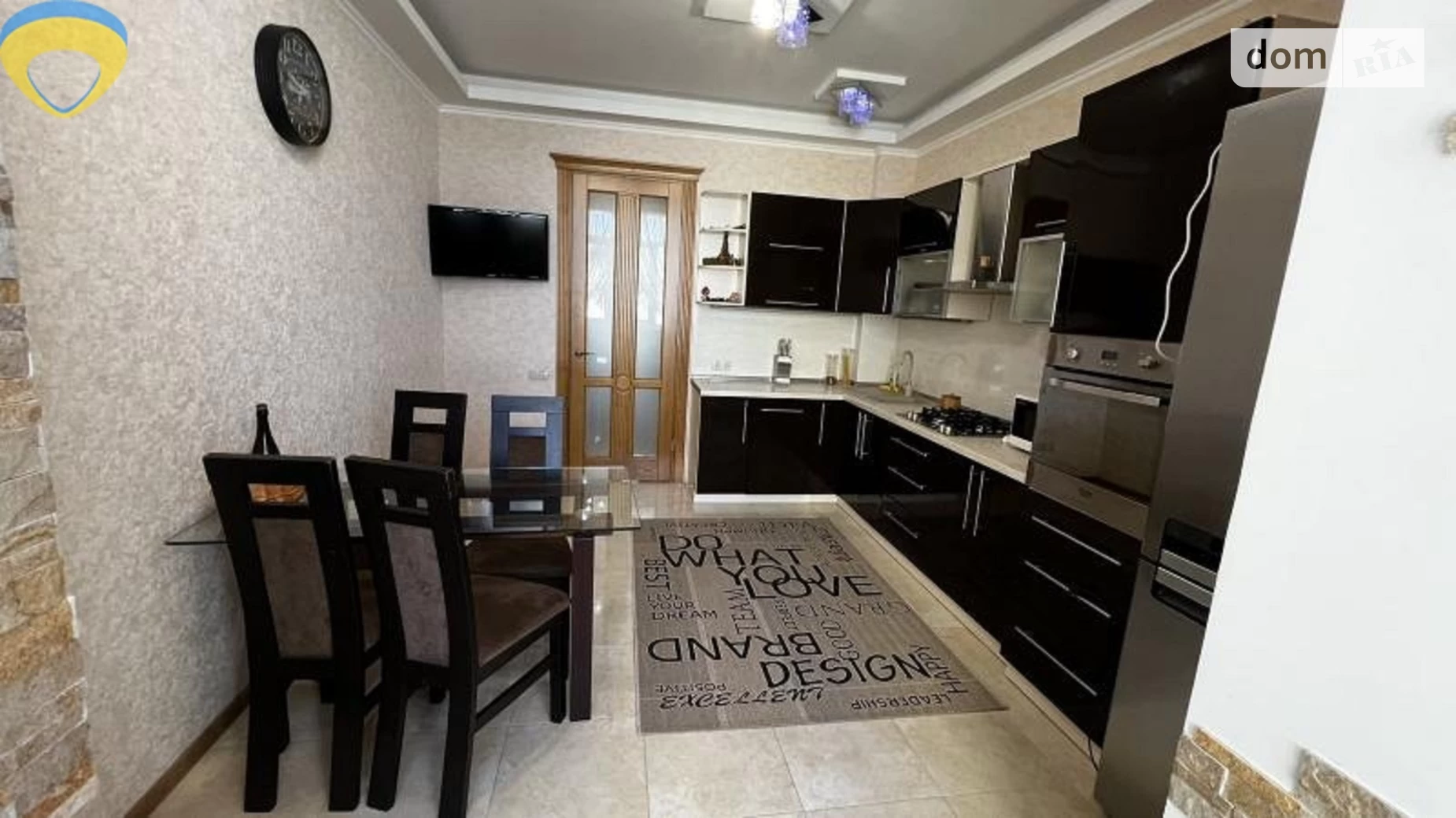 Продается 2-комнатная квартира 74.7 кв. м в Одессе, ул. Тополевая