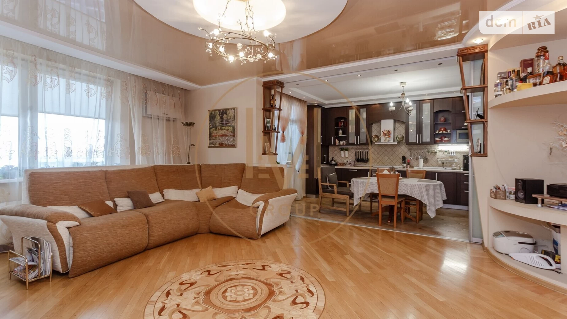 Продается 4-комнатная квартира 147 кв. м в Киеве, ул. Раисы Окипной, 10Б