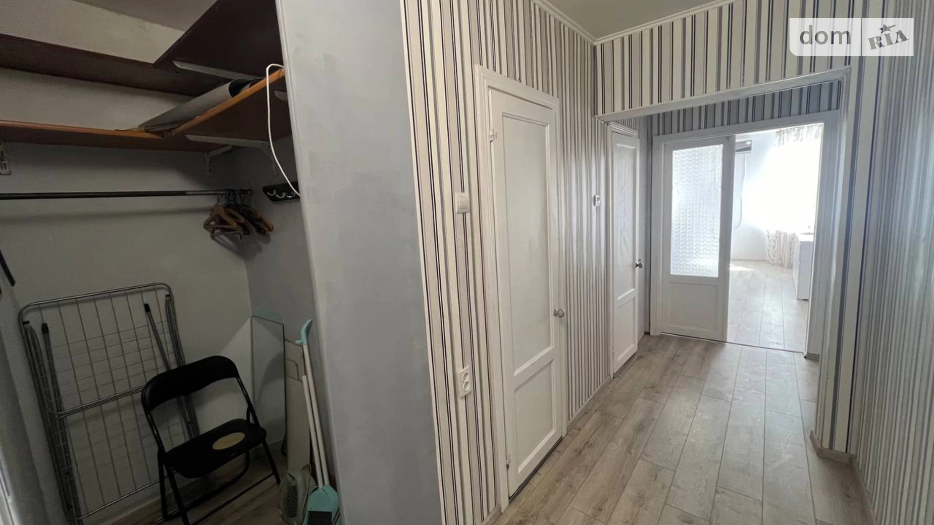 Продается 1-комнатная квартира 38 кв. м в Одессе, просп. Небесной Сотни