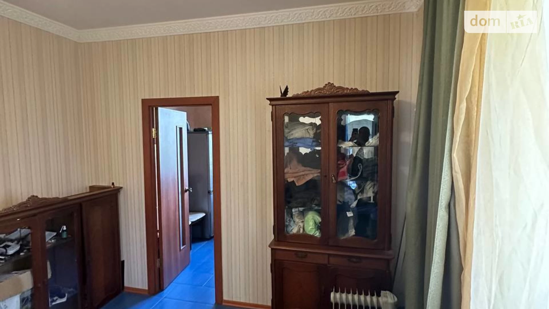 Продається 1-кімнатна квартира 27.5 кв. м у Немішаєве, вул. Шкільна