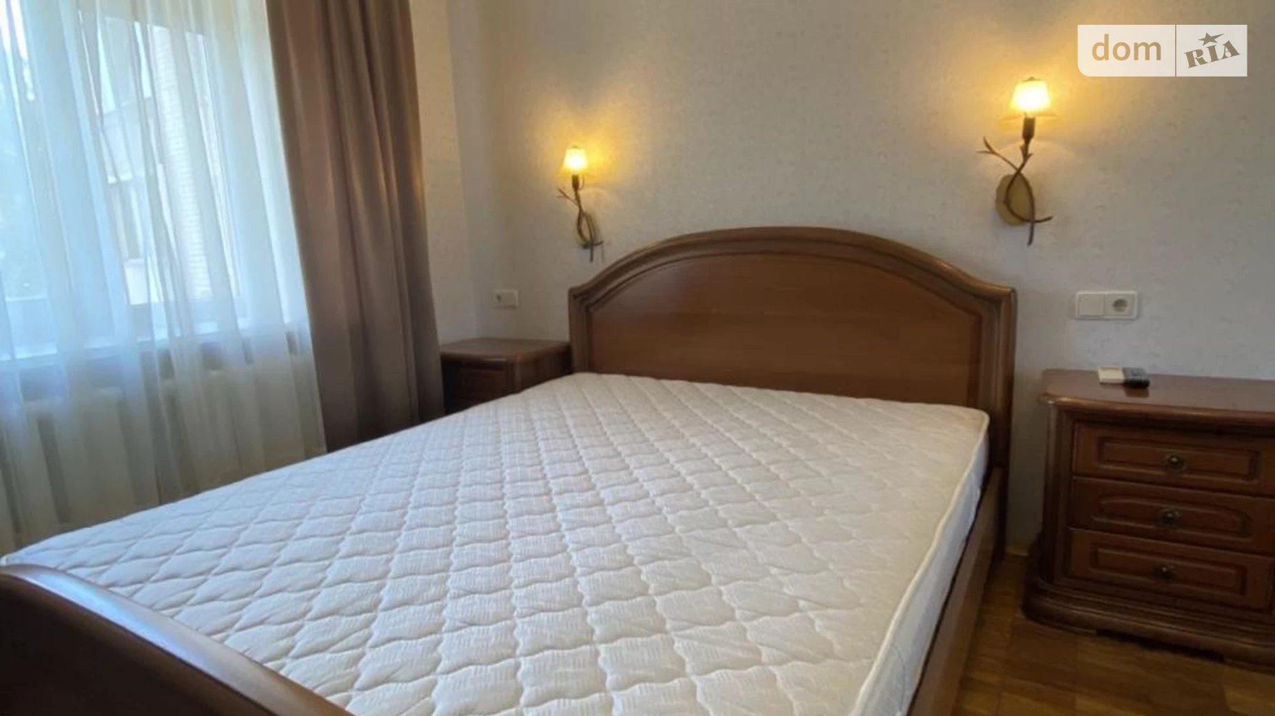 Продается 3-комнатная квартира 117 кв. м в Киеве, ул. Бориспольская, 28В - фото 2