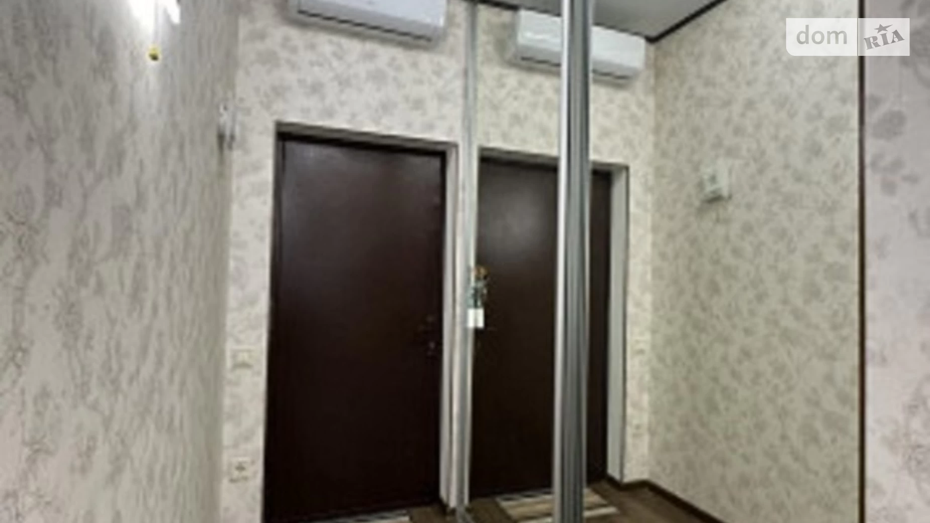 Продается 1-комнатная квартира 65 кв. м в Одессе, ул. Люстдорфская дорога, 55
