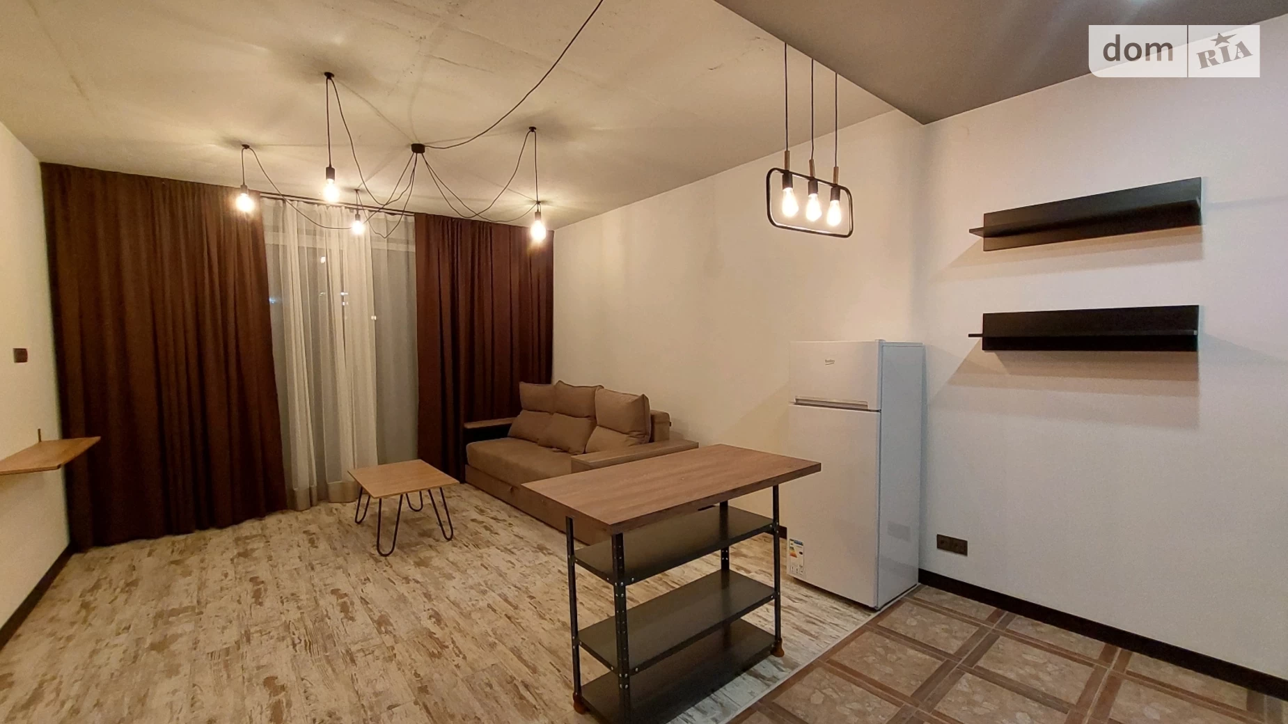 Продается 1-комнатная квартира 38 кв. м в Ужгороде