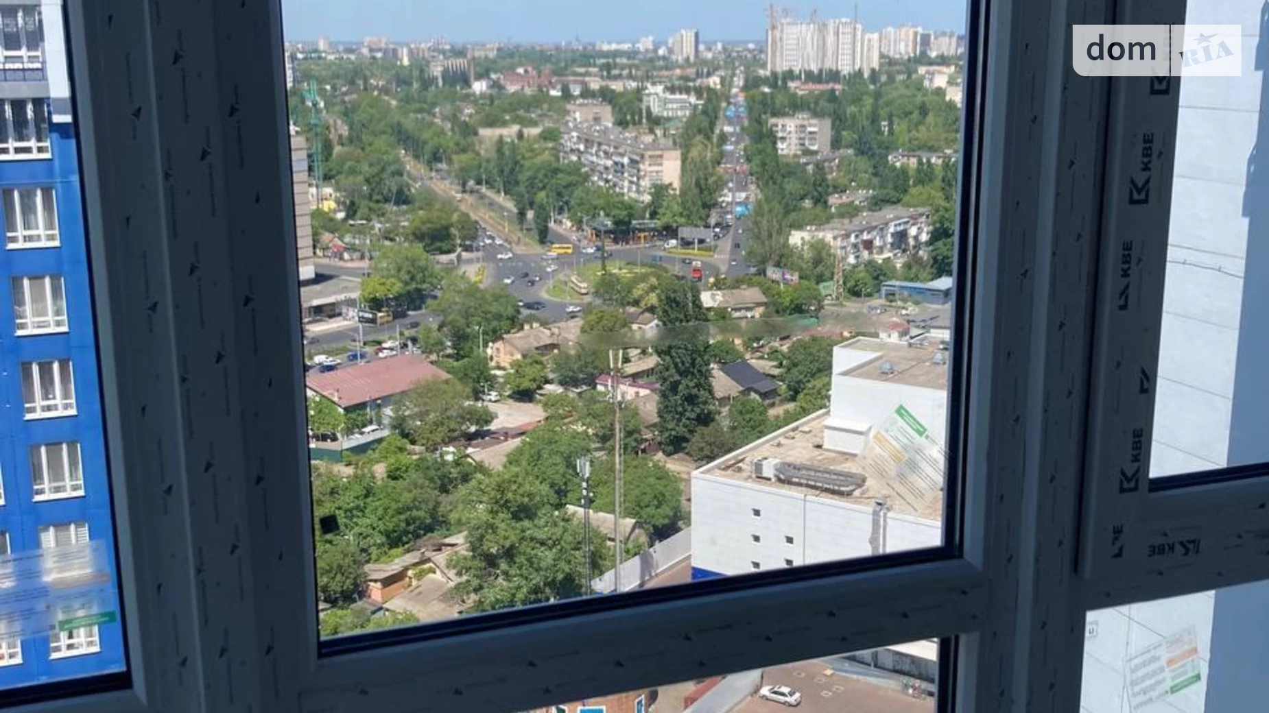 Продается 2-комнатная квартира 63 кв. м в Одессе, ул. Толбухина, 135 - фото 2
