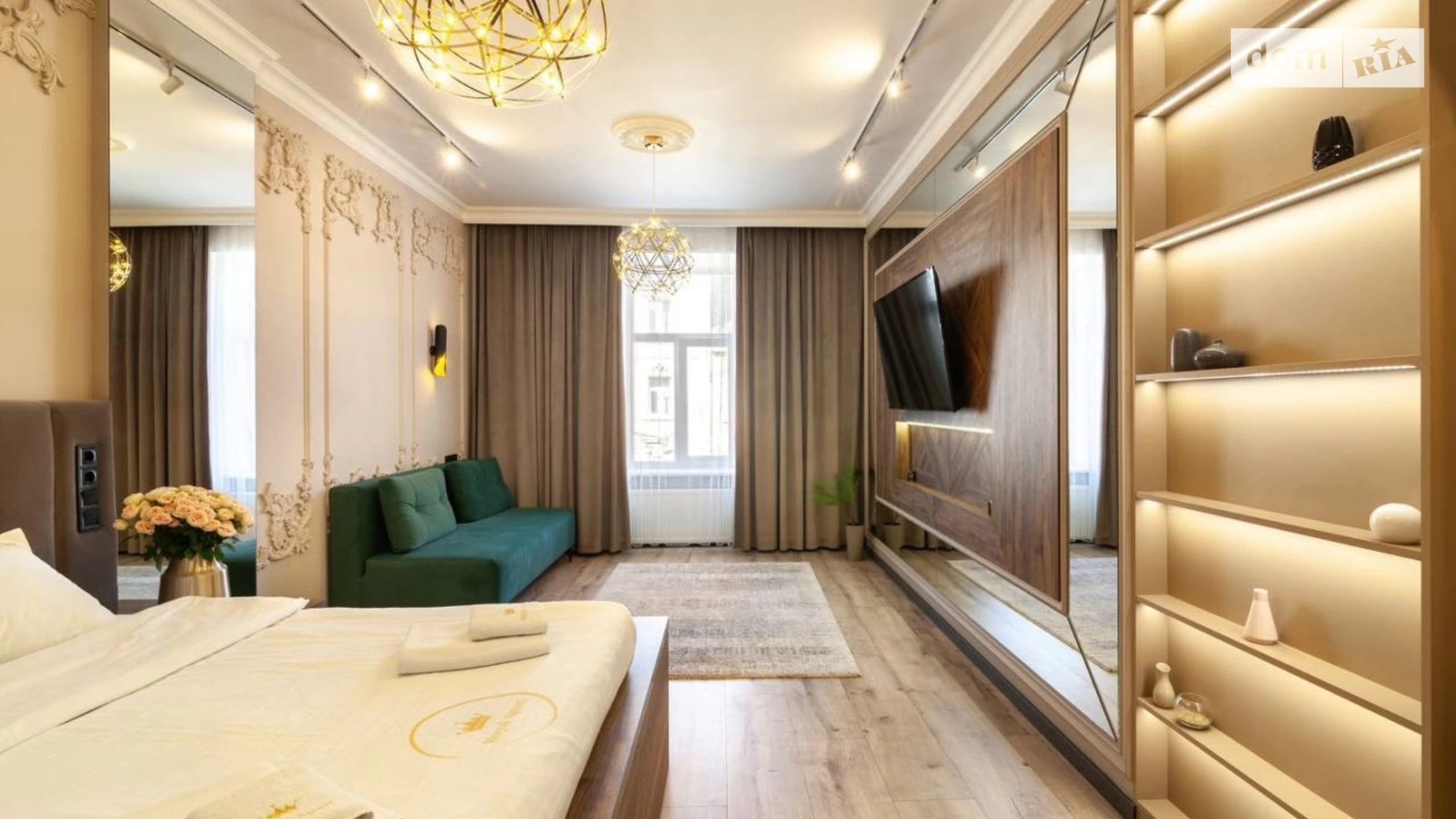 Продается 2-комнатная квартира 75 кв. м в Львове, ул. Городоцкая