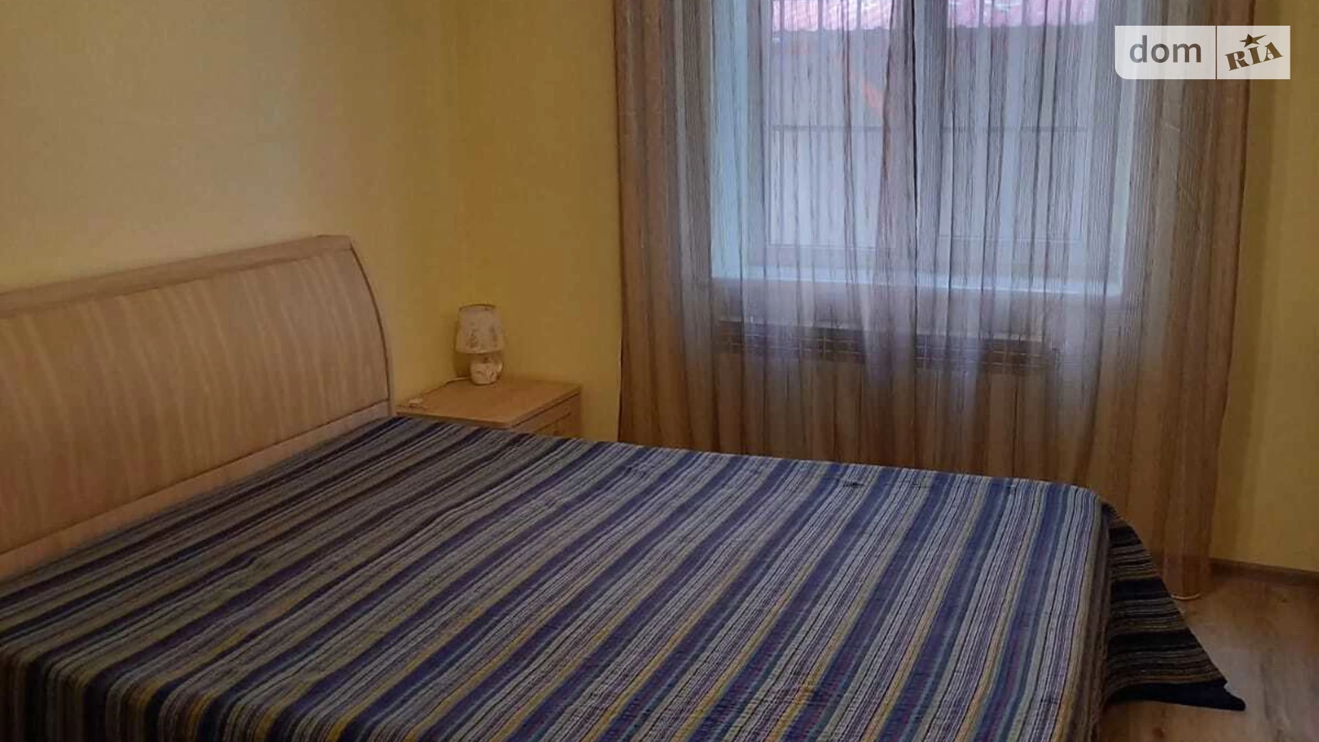 Продается 2-комнатная квартира 38.1 кв. м в Черновцах, ул. Гулака-Артемовского Семена