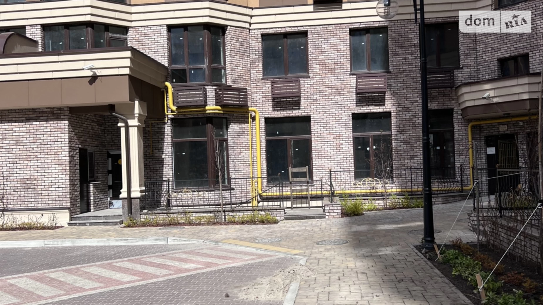 Продается 1-комнатная квартира 37 кв. м в Новоселках, ул. Мира, 10А - фото 3