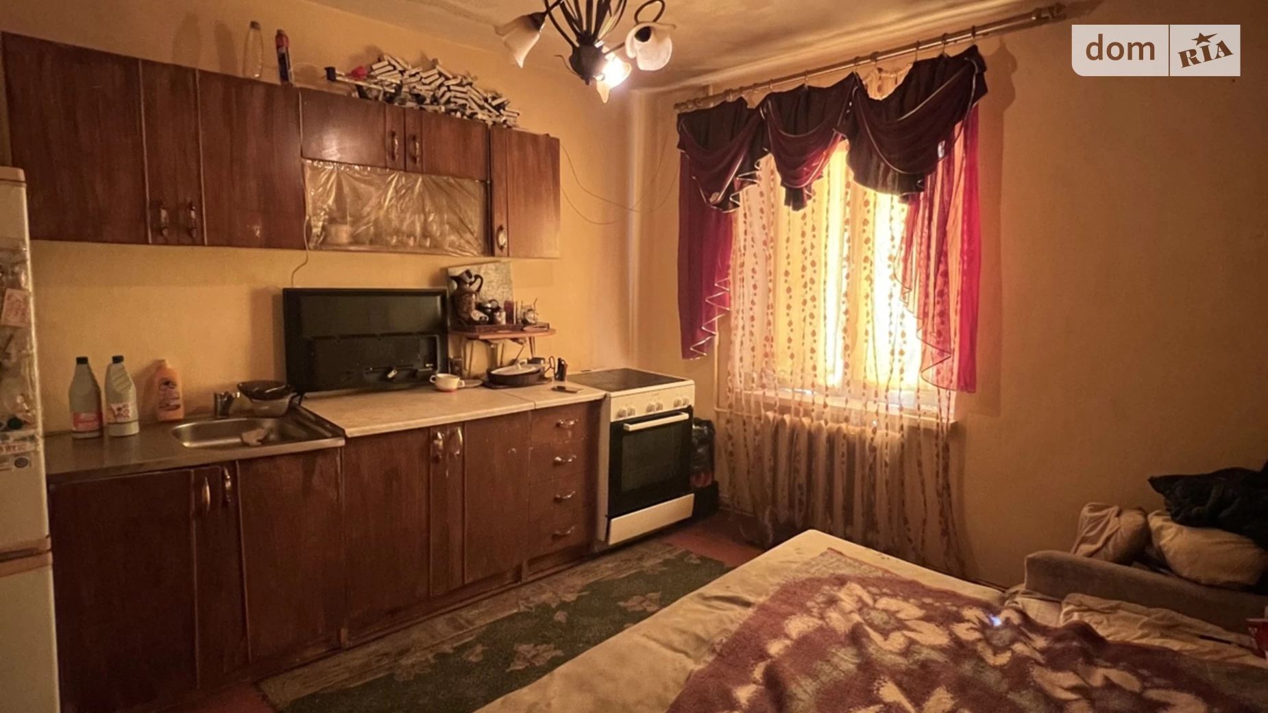 Продается 1-комнатная квартира 36 кв. м в Ивано-Франковске, ул. Галицкая