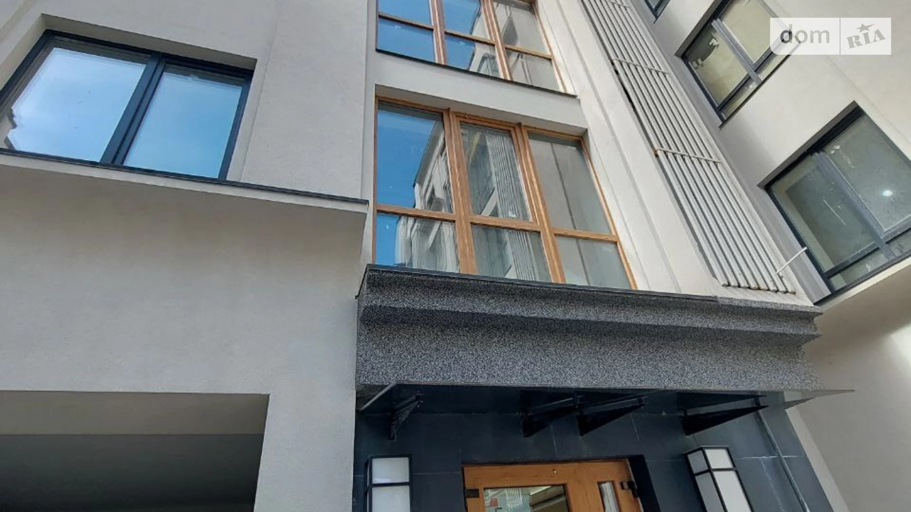 Продается 1-комнатная квартира 26 кв. м в Ирпене, ул. Николая Сингаевского(Новооскольская)