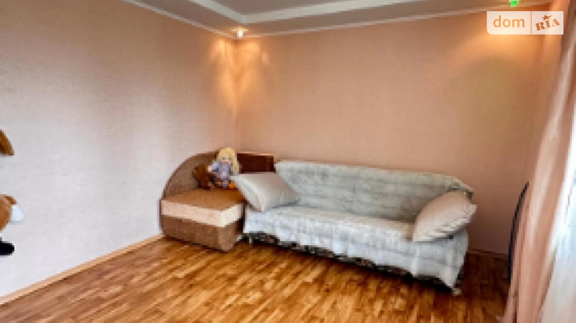 Продается 3-комнатная квартира 71 кв. м в Днепре, ул. Квартальная(Гладкова)