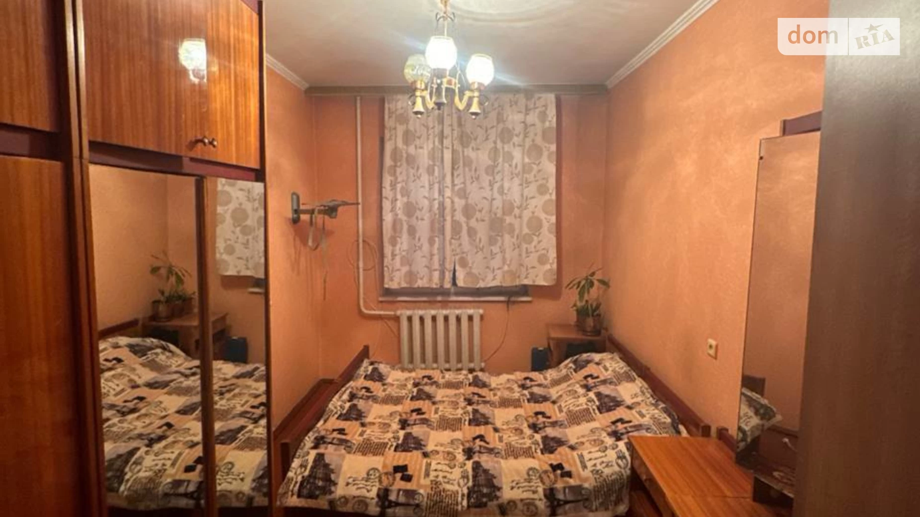 Продается 3-комнатная квартира 69 кв. м в Белой Церкви, ул. Зенитного полка(Грибоедова), 42