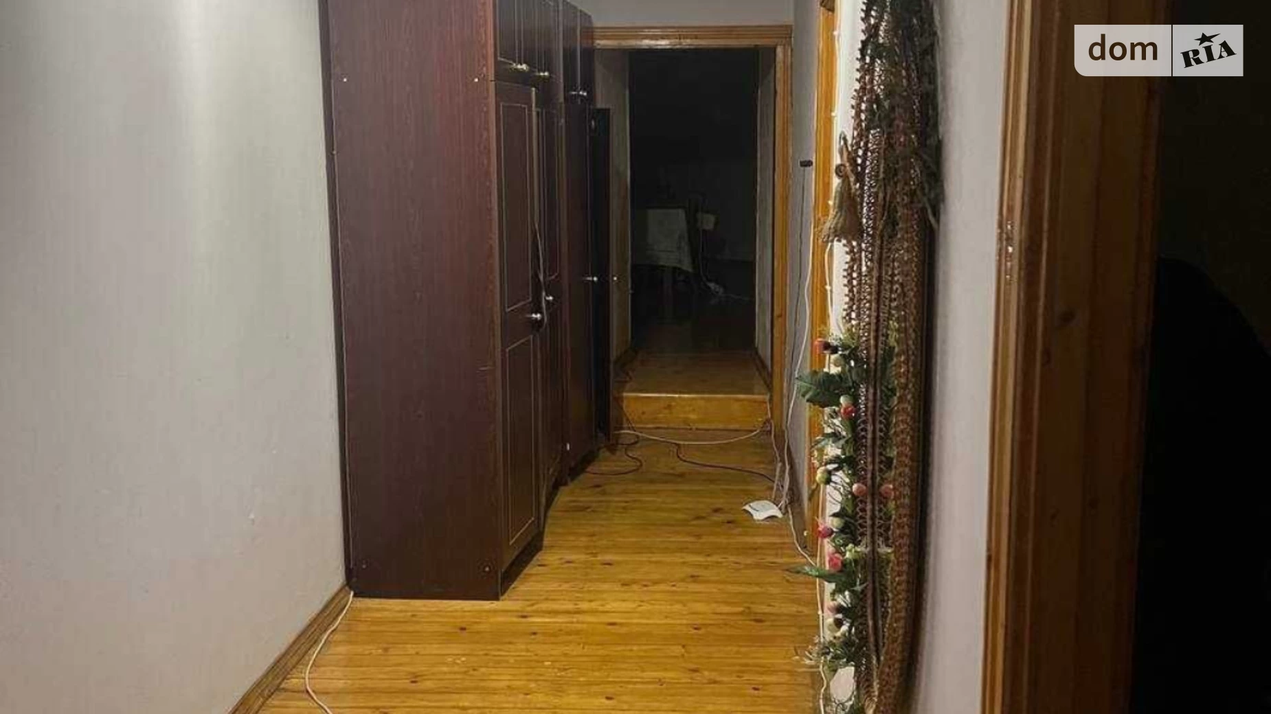 Продается 4-комнатная квартира 92 кв. м в Черновцах, ул. Главная, 285