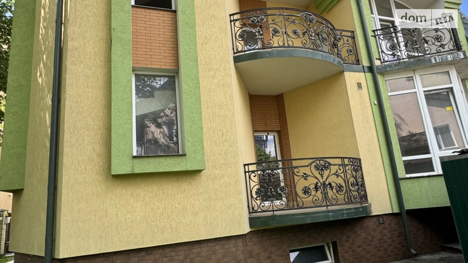 Продается дом на 2 этажа 373 кв. м с верандой, цена: 290000 $ - фото 2