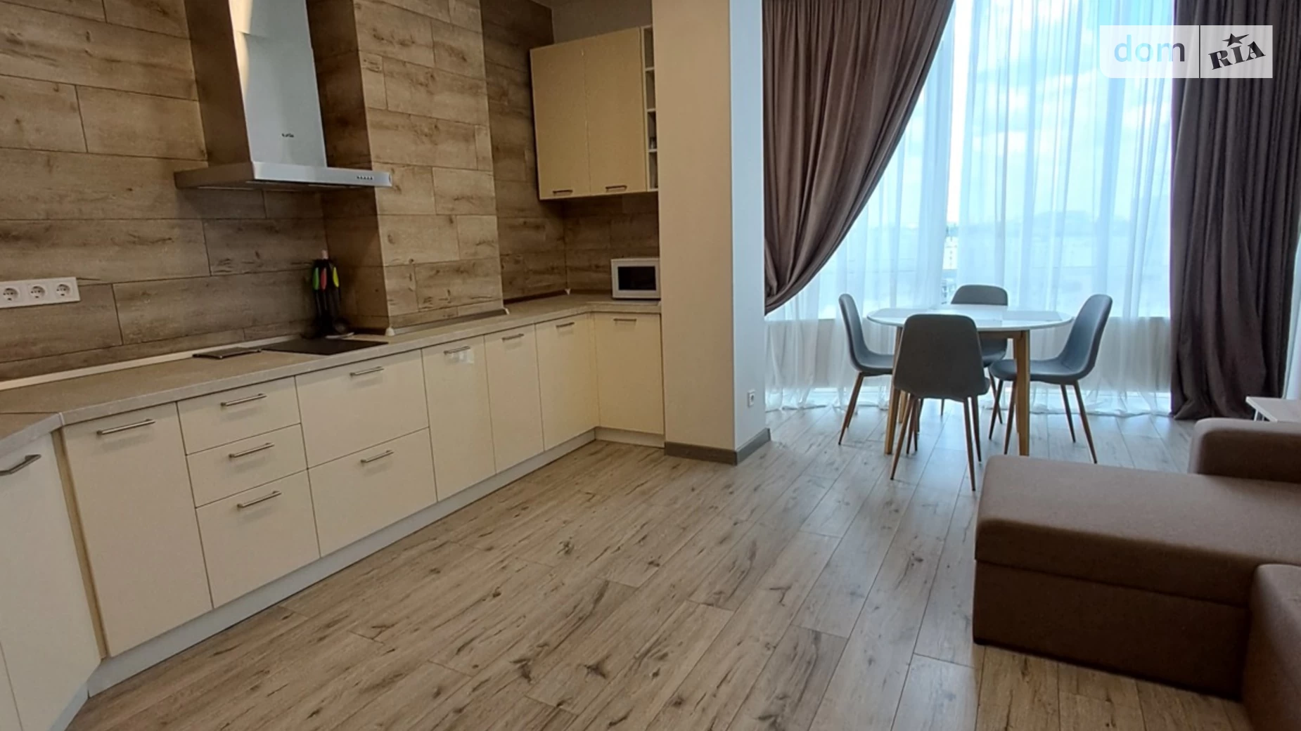 Продается 1-комнатная квартира 68 кв. м в Одессе, ул. Маршала Говорова - фото 2
