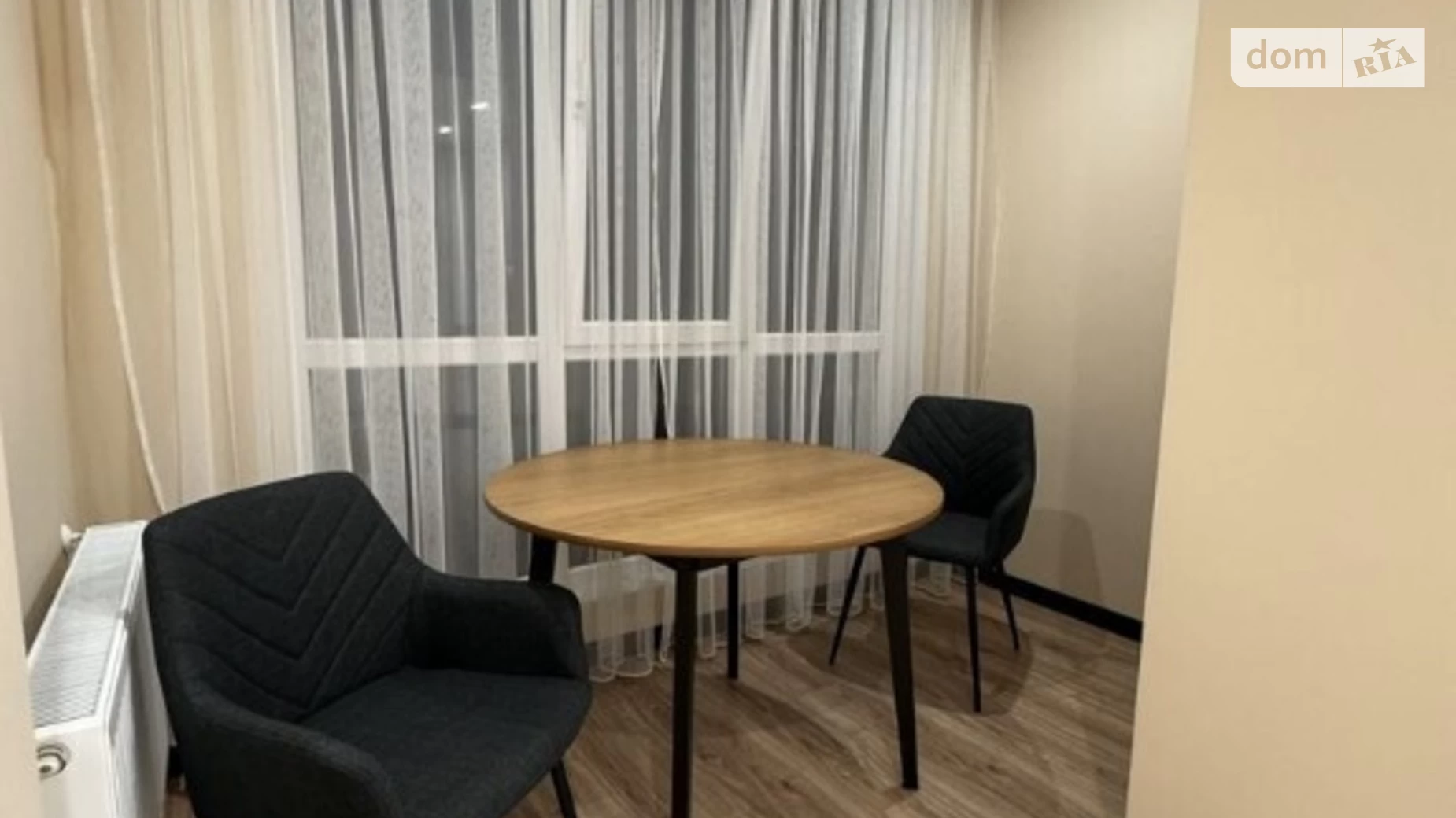Продается 1-комнатная квартира 45.6 кв. м в Ровно