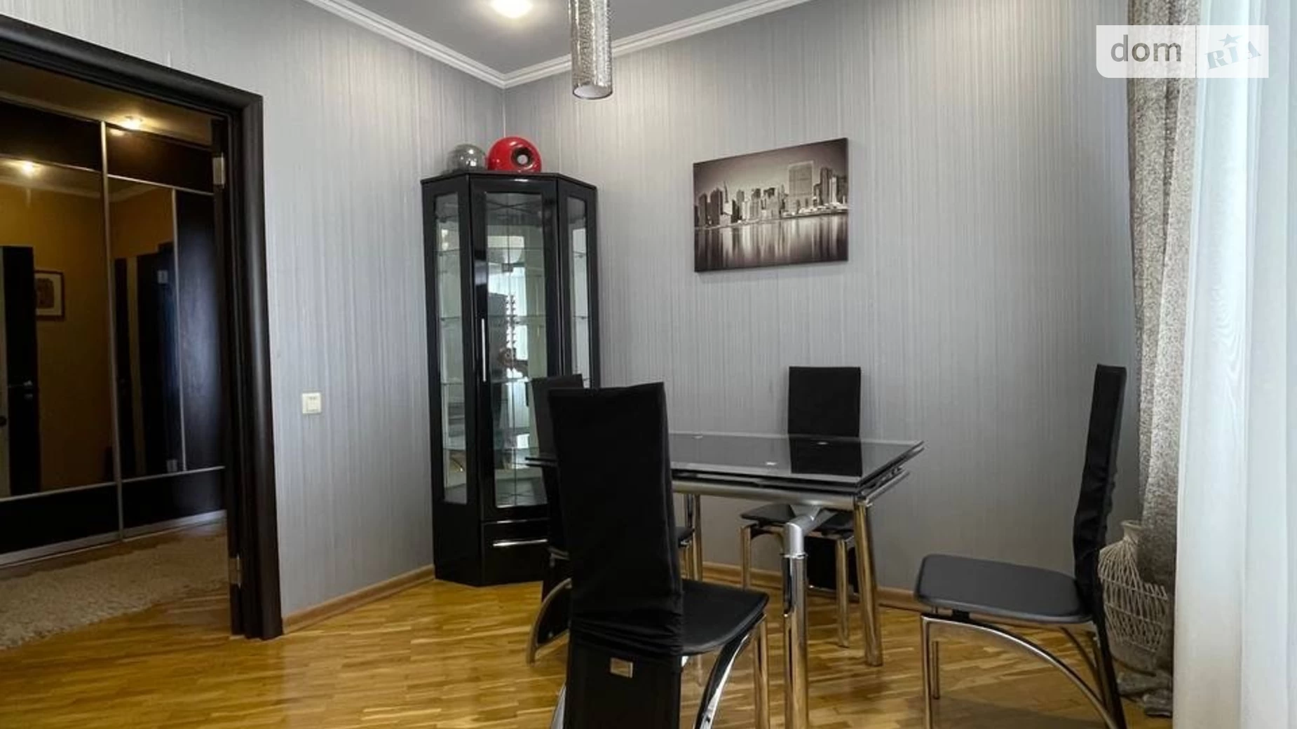 Продается 3-комнатная квартира 120 кв. м в Ивано-Франковске, ул. Пасечная, 6