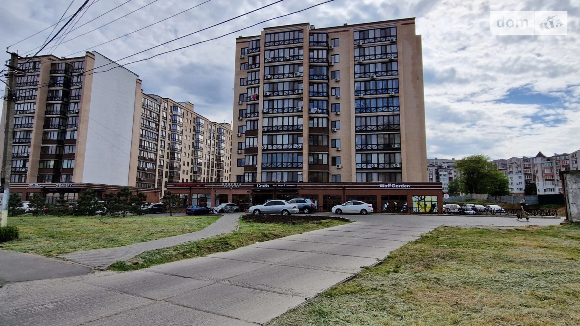 Продается 2-комнатная квартира 77.2 кв. м в Черноморске, ул. Лазурная(Гайдара), 26 корпус 2