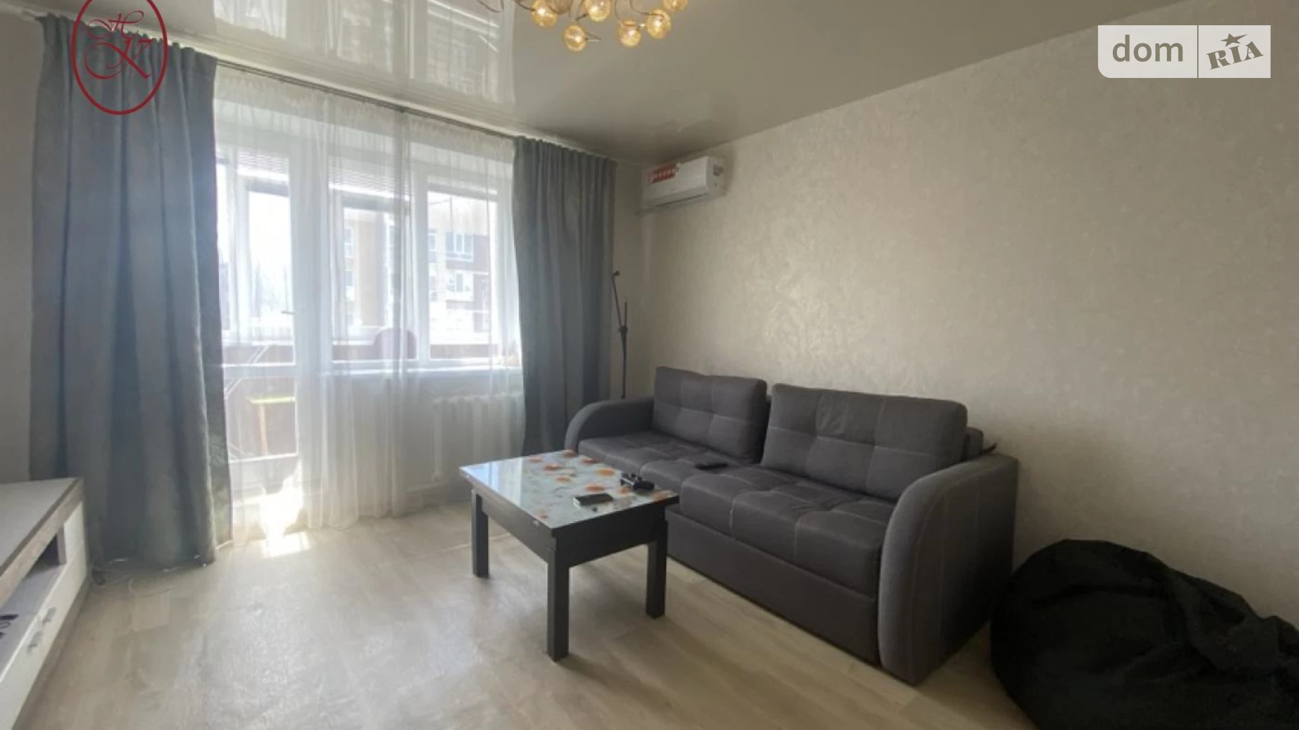 Продается 3-комнатная квартира 60.6 кв. м в Кременчуге, ул. Небесной Сотни