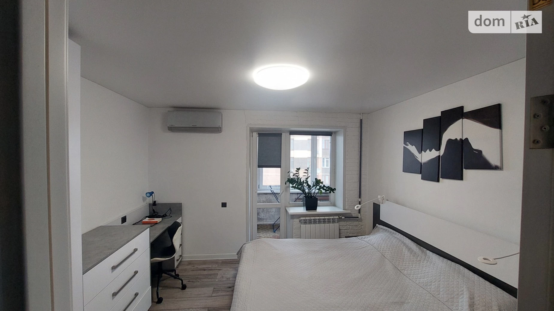 Продается 2-комнатная квартира 54 кв. м в Киеве