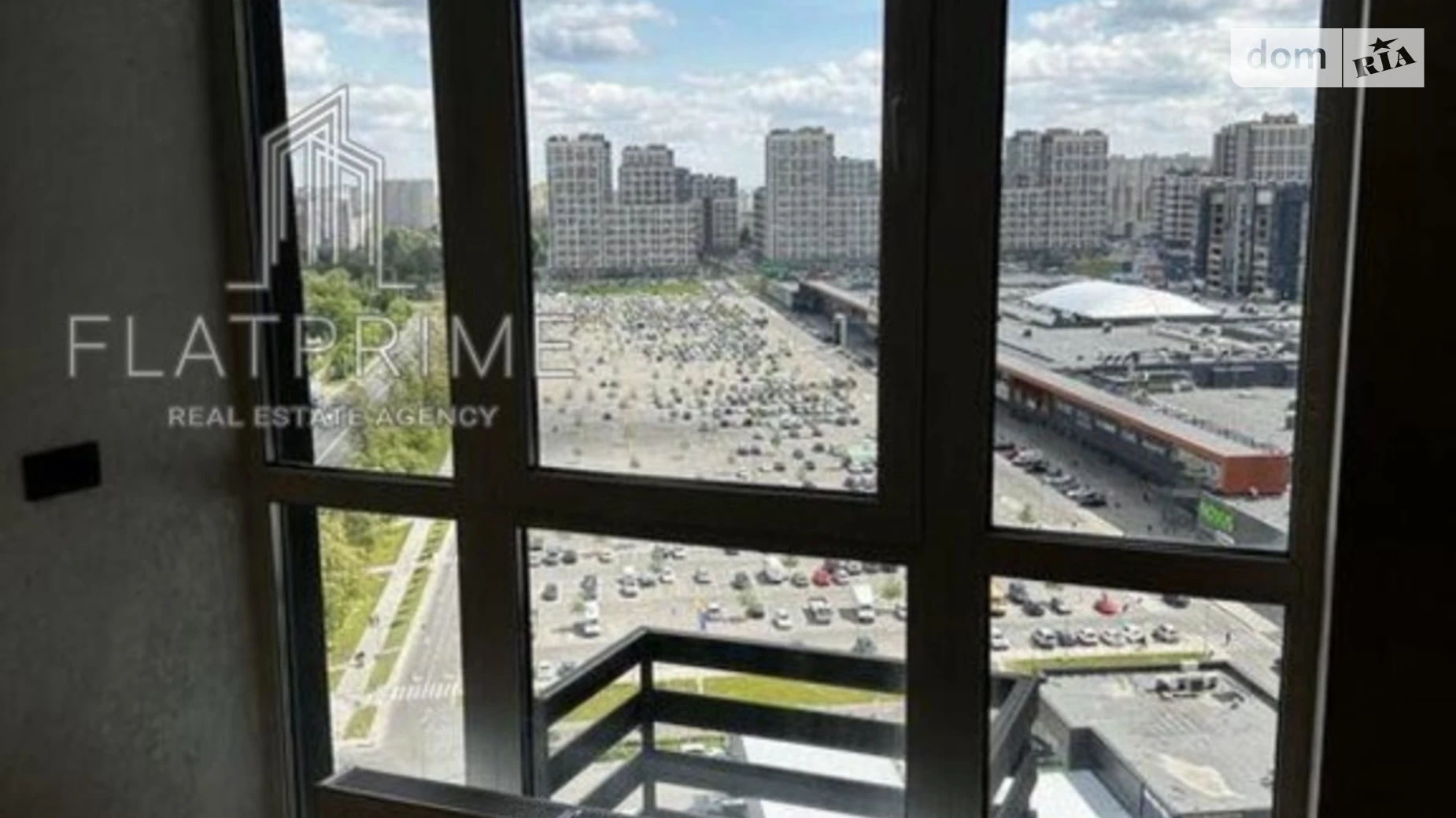 Продается 1-комнатная квартира 40 кв. м в Киеве, просп. Европейского Союза(Правды), 44