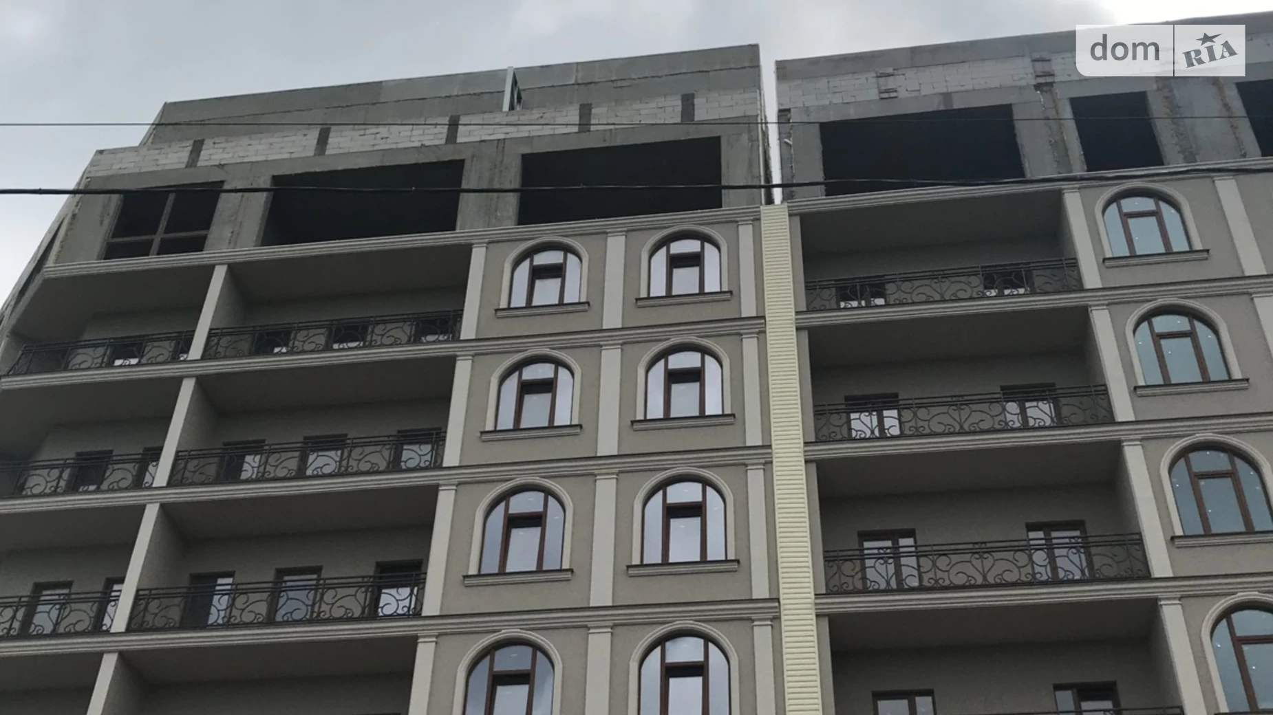 Продається 2-кімнатна квартира 63 кв. м у Одесі, вул. Дача Ковалевського, 91