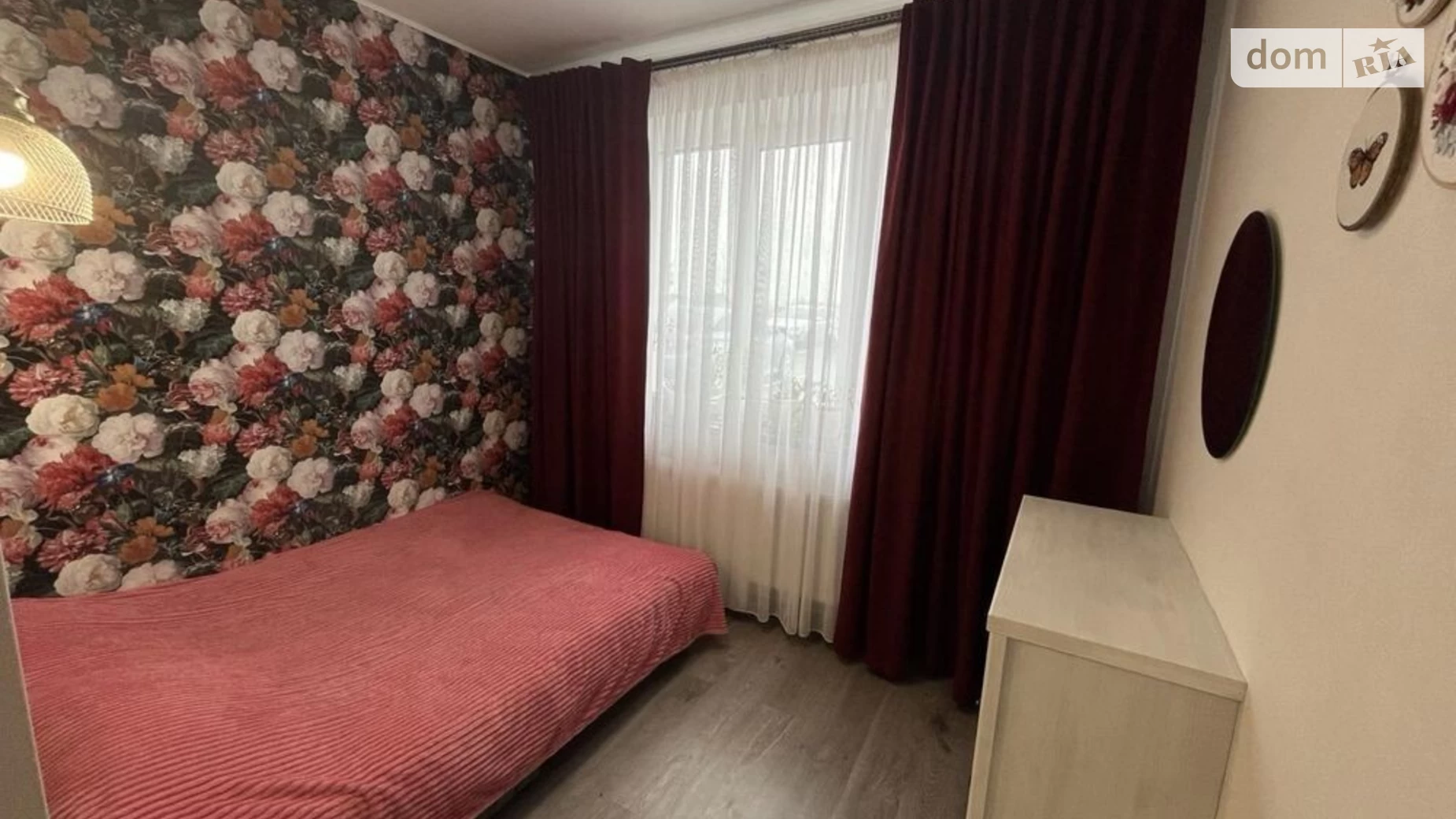 Продается 1-комнатная квартира 39.8 кв. м в Ровно, ул. Студенческая
