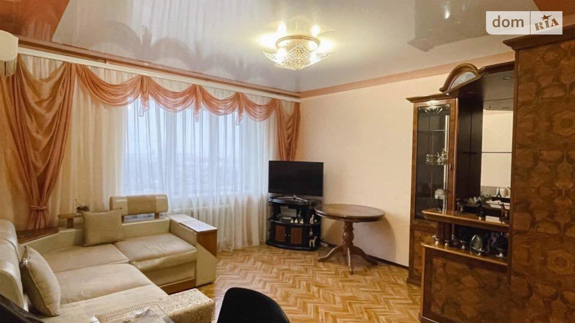 Продається 3-кімнатна квартира 68.4 кв. м у Дніпрі, просп. Лесі Українки(Пушкіна)