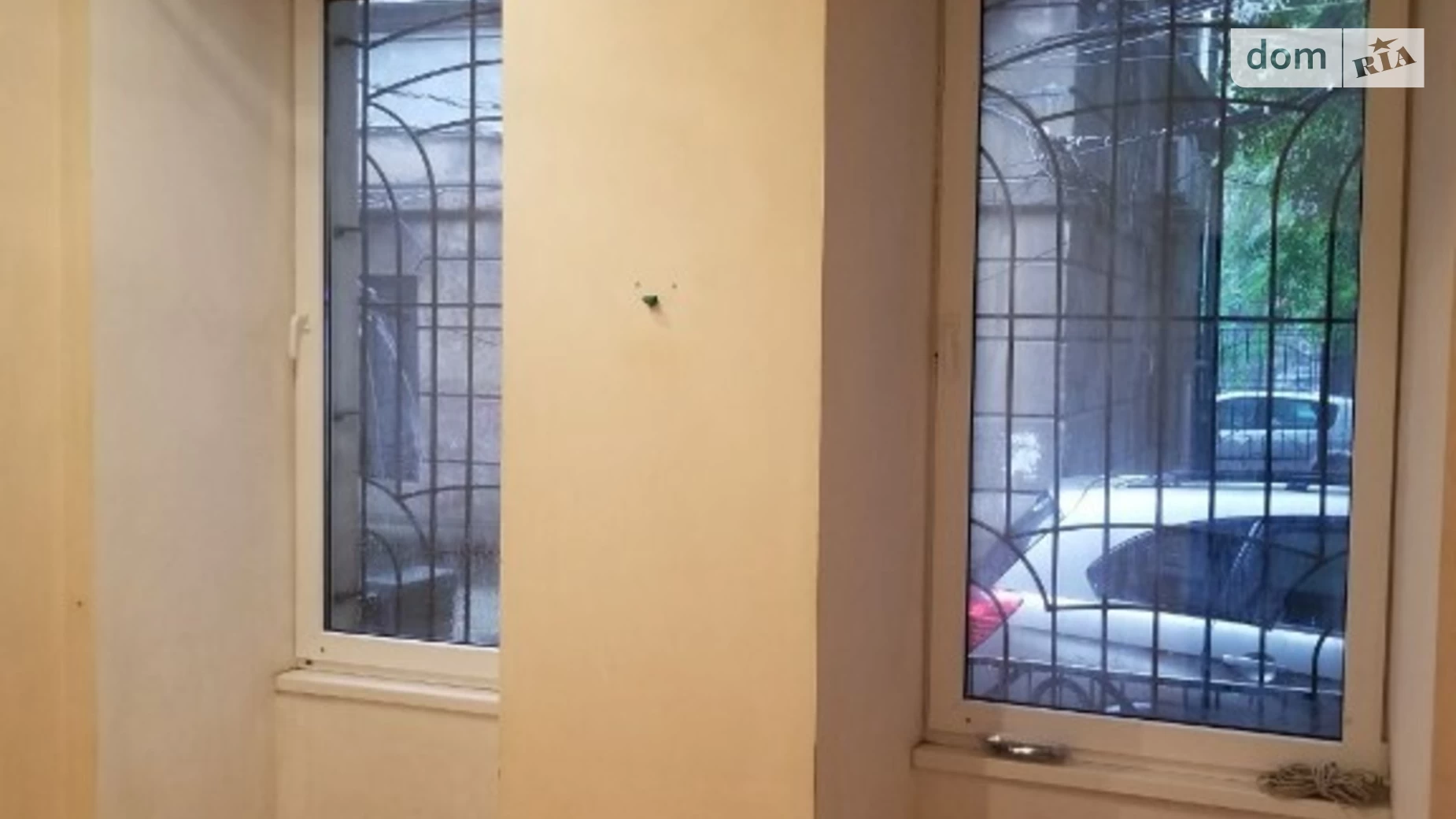 Продается 2-комнатная квартира 29 кв. м в Одессе, ул. Базарная, 67