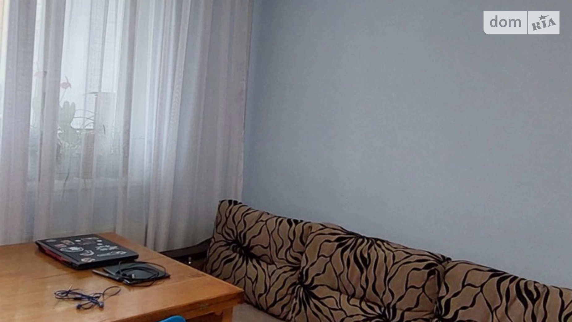 Продається 1-кімнатна квартира 31 кв. м у Ужгороді, вул. Легоцького