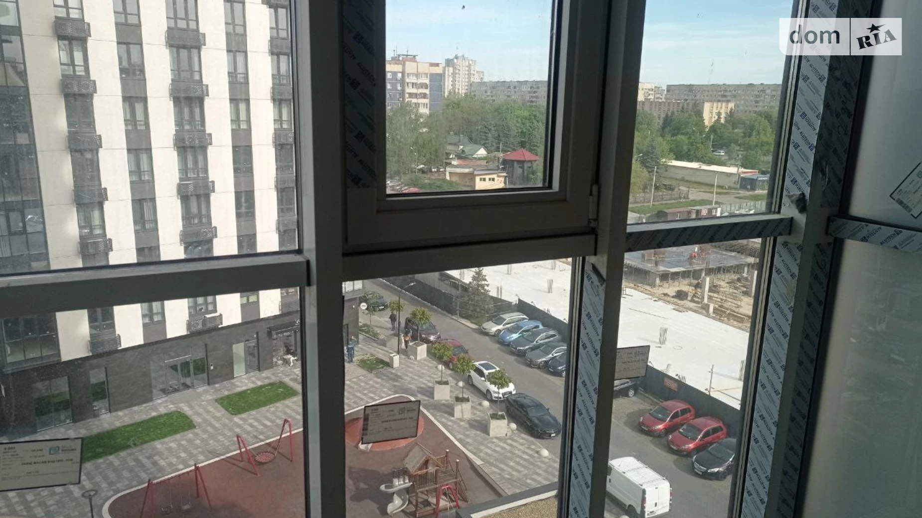 Продается 1-комнатная квартира 45 кв. м в Львове, просп. Красной Калины