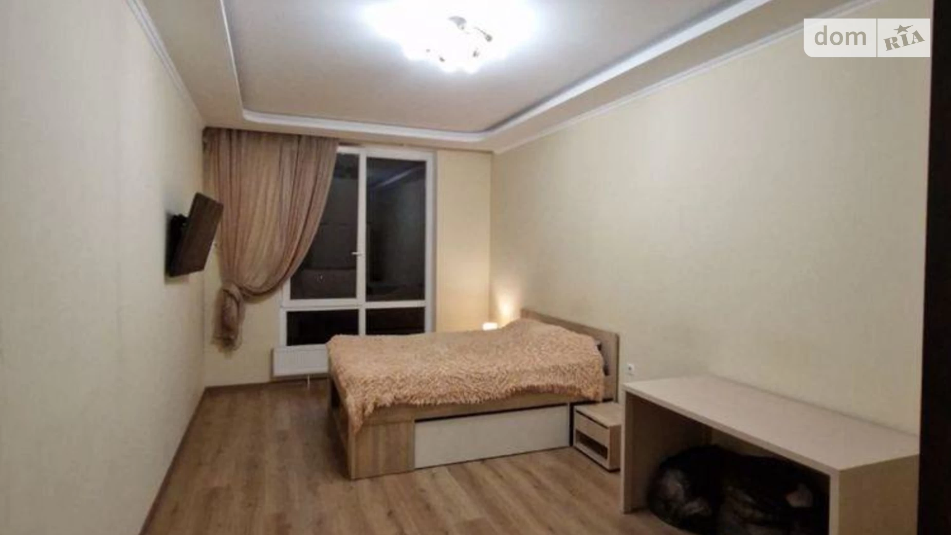 Продається 1-кімнатна квартира 49 кв. м у Одесі, вул. Генуезька, 24Д корпус 3