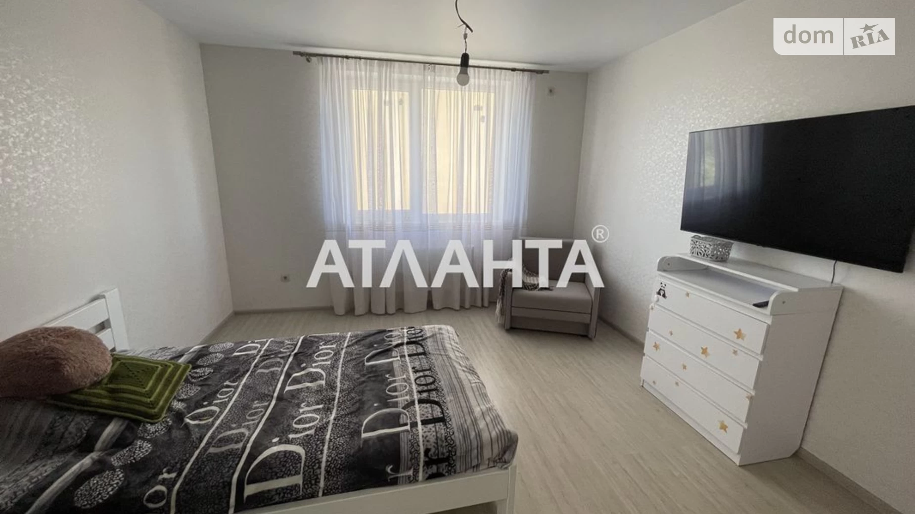 Продается 2-комнатная квартира 58.5 кв. м в Одессе, ул. Михаила Грушевского, 30Г