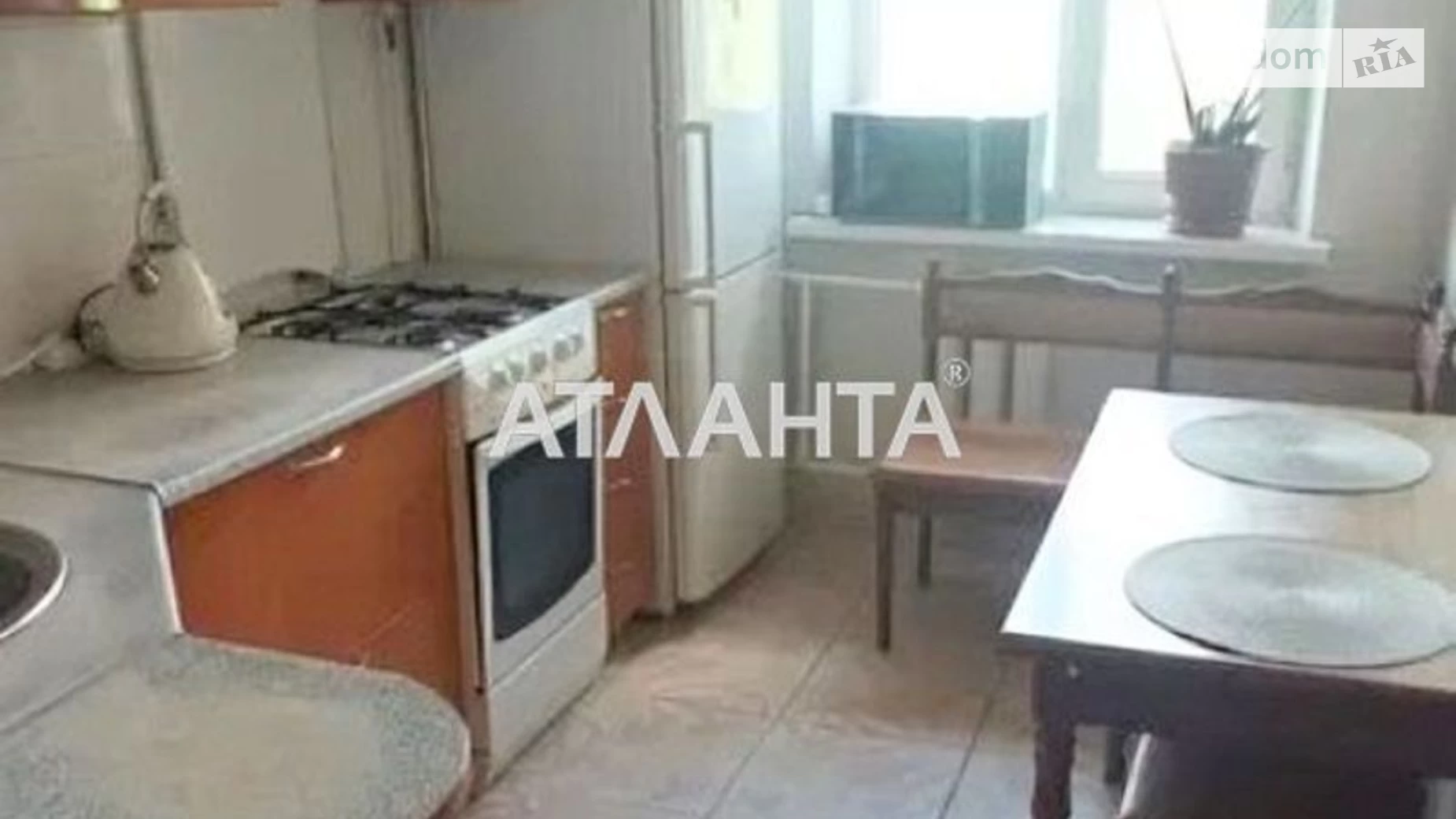 Продается 3-комнатная квартира 62.4 кв. м в Черноморске, ул. Александрийская - фото 2