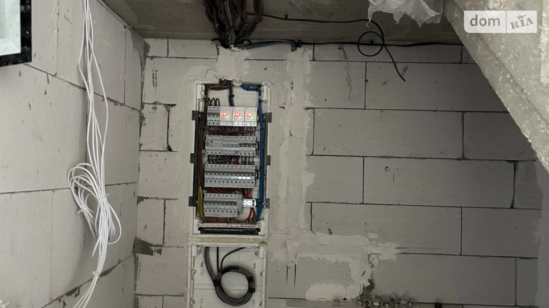 Продается дом на 2 этажа 112 кв. м с мебелью, цена: 106000 $ - фото 5
