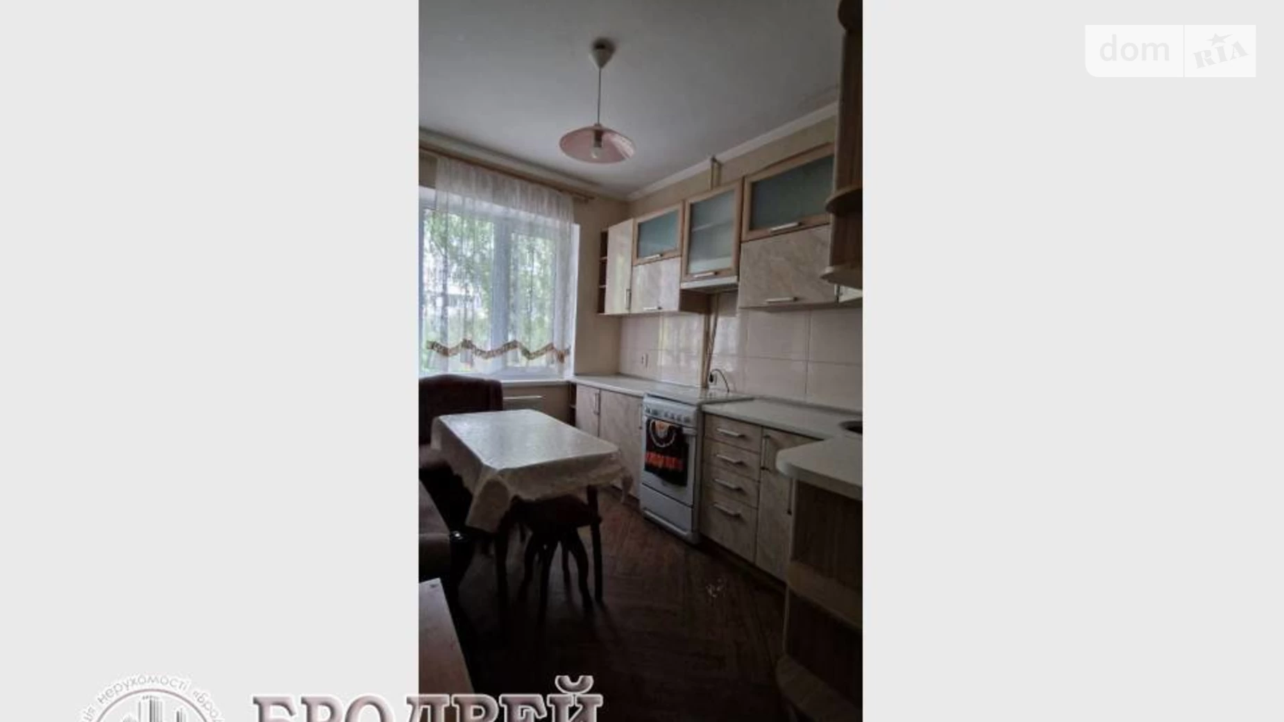 Продается 3-комнатная квартира 62.8 кв. м в Чернигове, ул. 1-й танковой бригады(Генерала Белова), 20