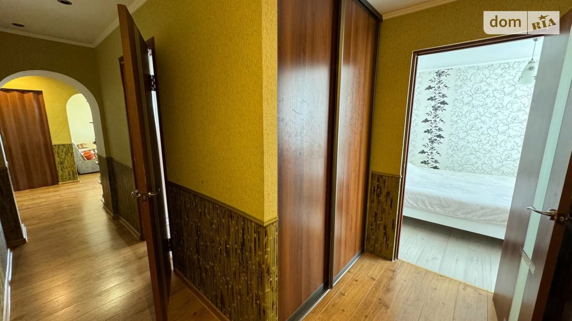 Продается 3-комнатная квартира 66.8 кв. м в Ровно, ул. Киевская