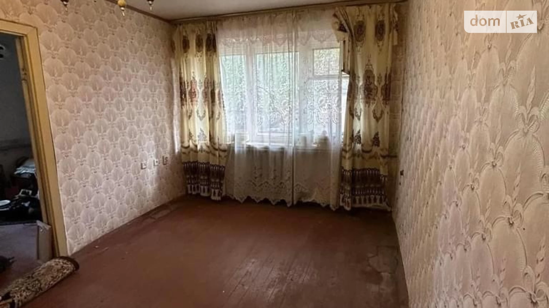 Продается 3-комнатная квартира 43 кв. м в Шкаровке, ул. Мира