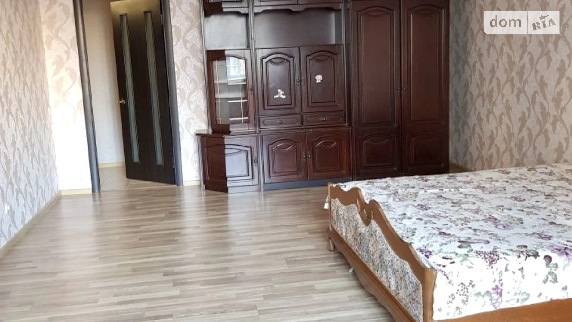 Продається 2-кімнатна квартира 70 кв. м у Одесі, вул. Костанді
