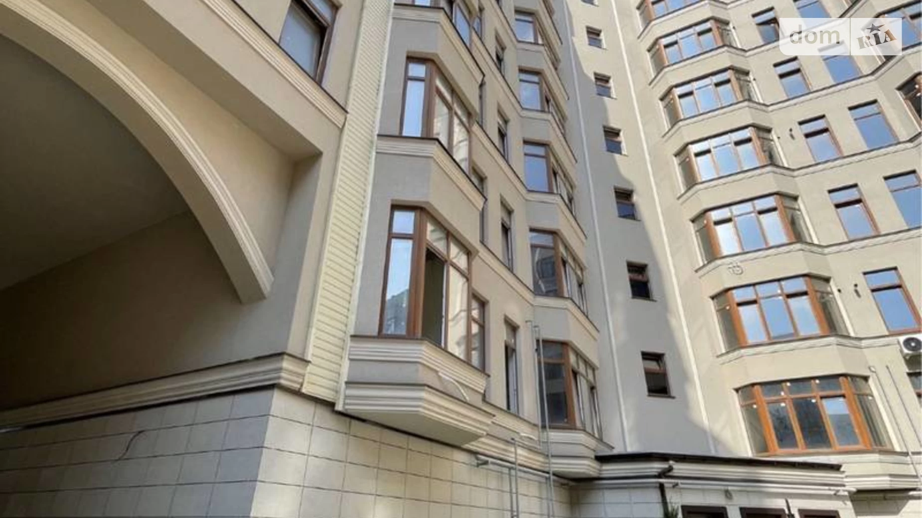 Продается 1-комнатная квартира 28 кв. м в Одессе, ул. Дача Ковалевского, 91