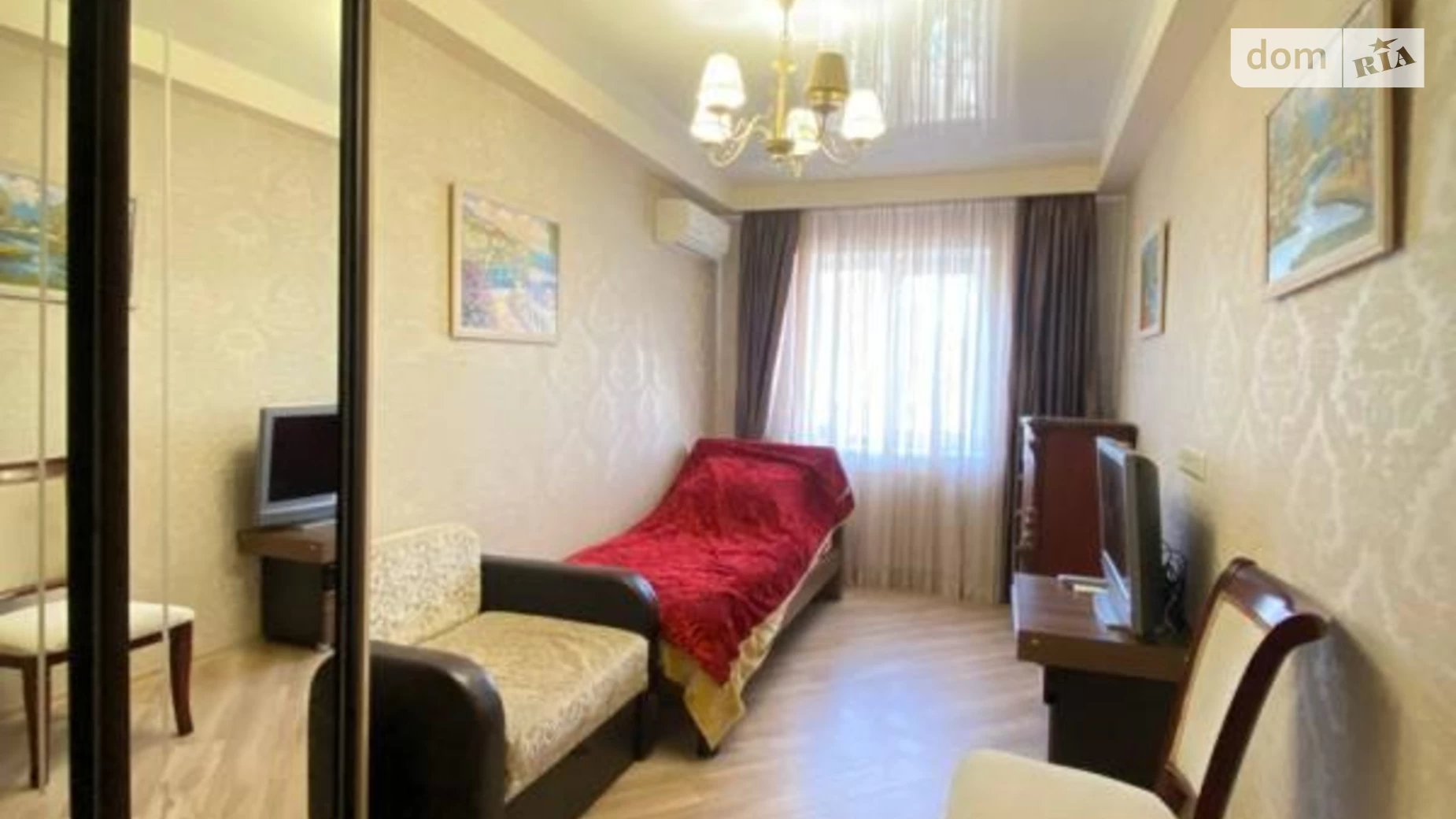Продается 2-комнатная квартира 50 кв. м в Одессе, ул. Генерала Петрова