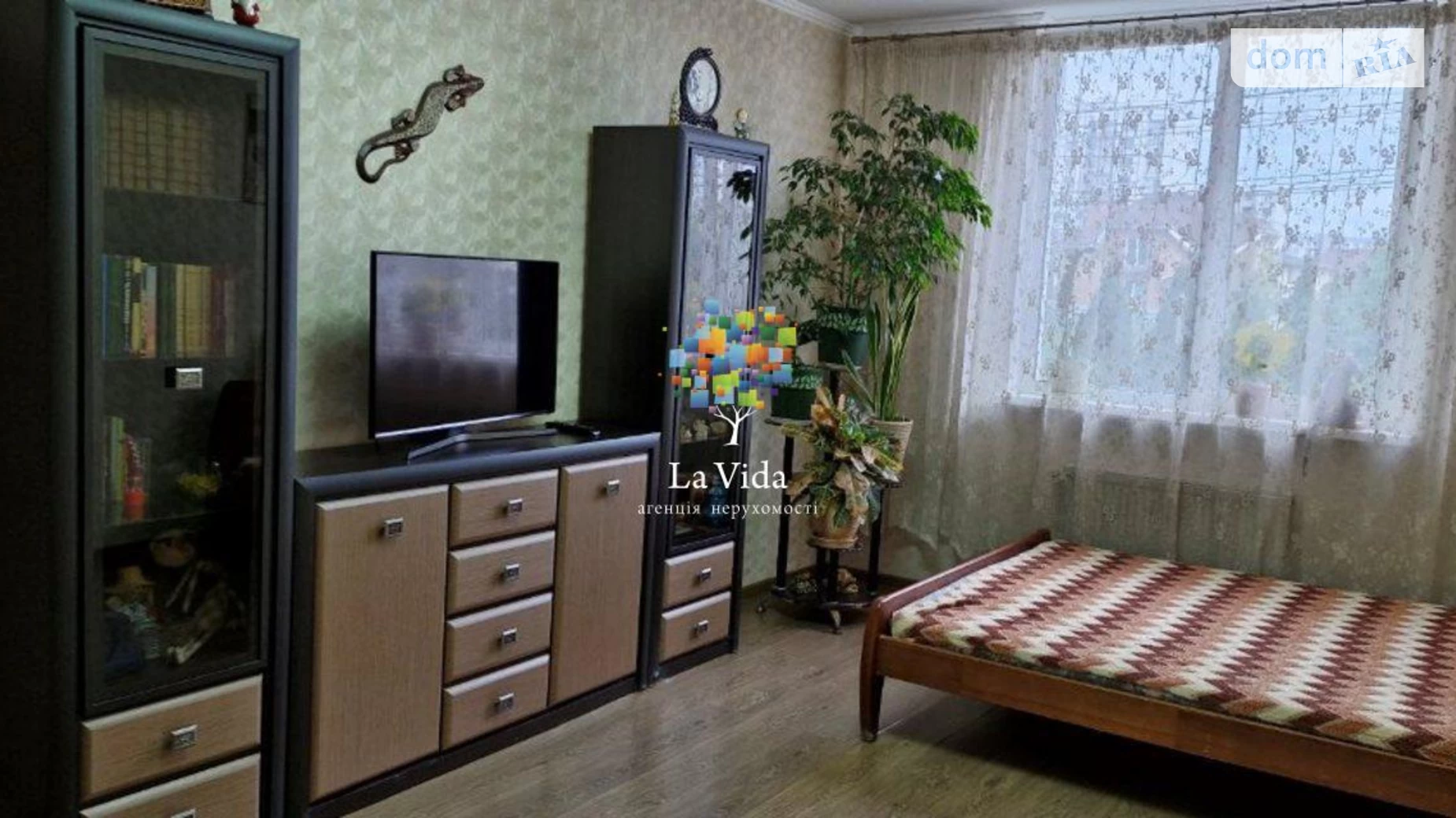 Продается 1-комнатная квартира 47.9 кв. м в Петропавловской Борщаговке, ул. Черкасская, 10