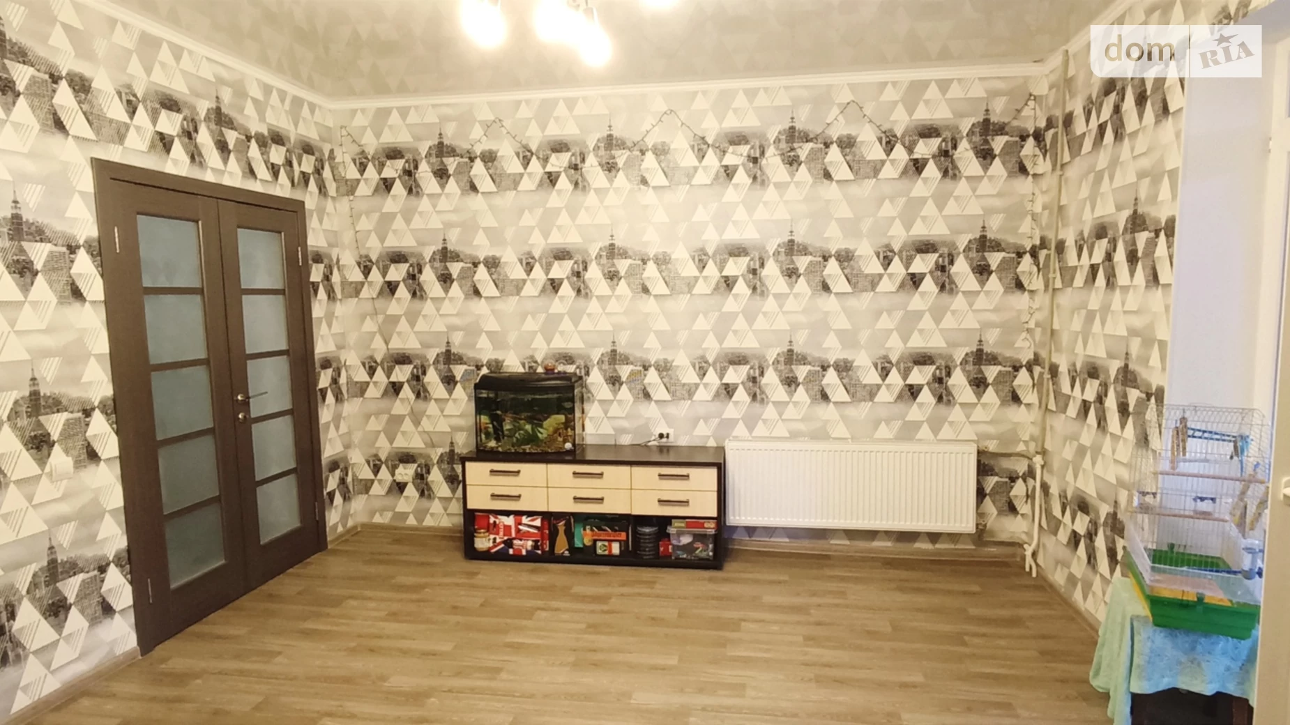 Продается 3-комнатная квартира 74.5 кв. м в Николаеве, просп. Героев Украины